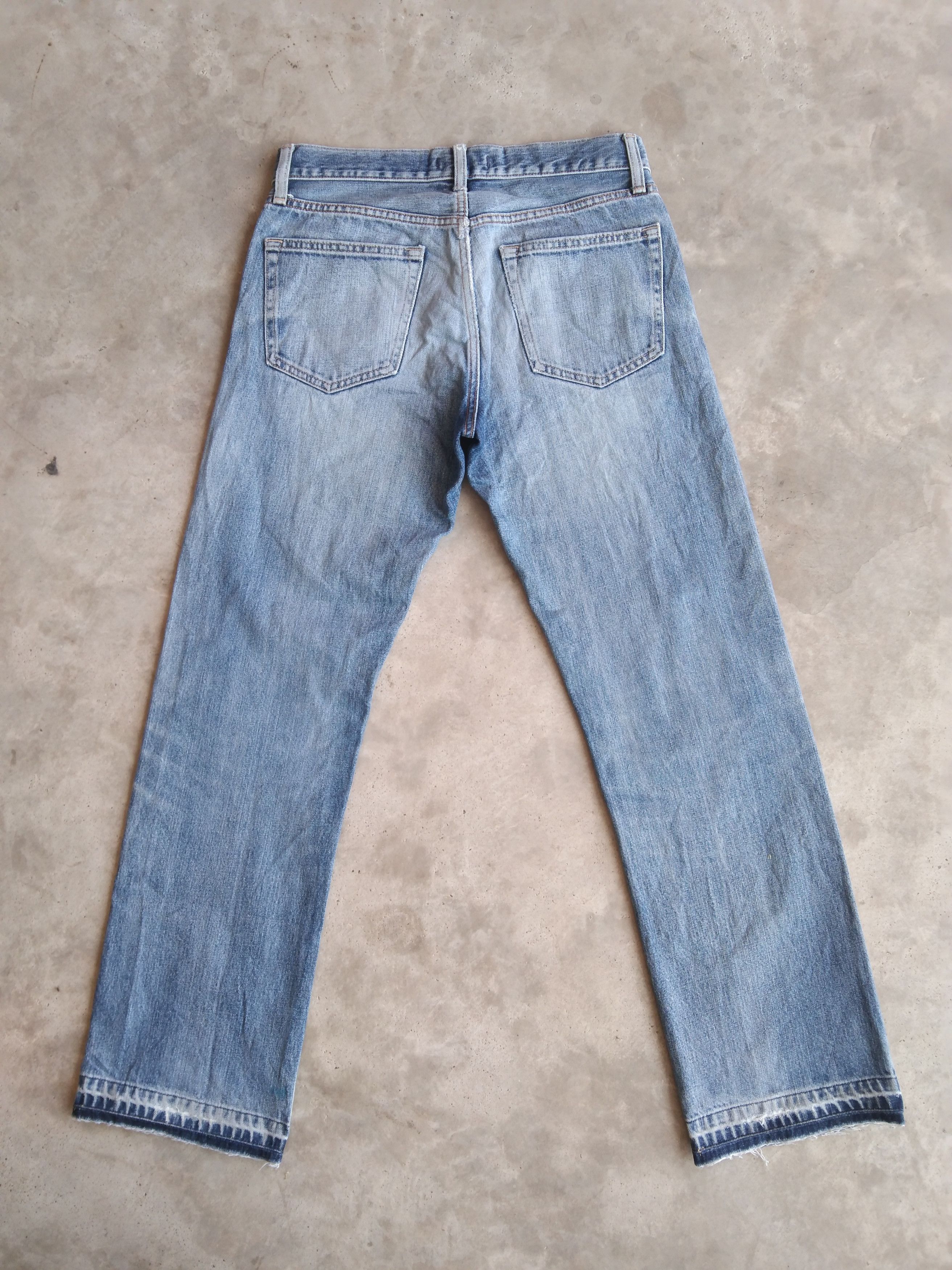 Uniqlo Vintage Uniqlo Distressed Jeans 30x30 Size US 30 / EU 46 - 2 Thumbnail