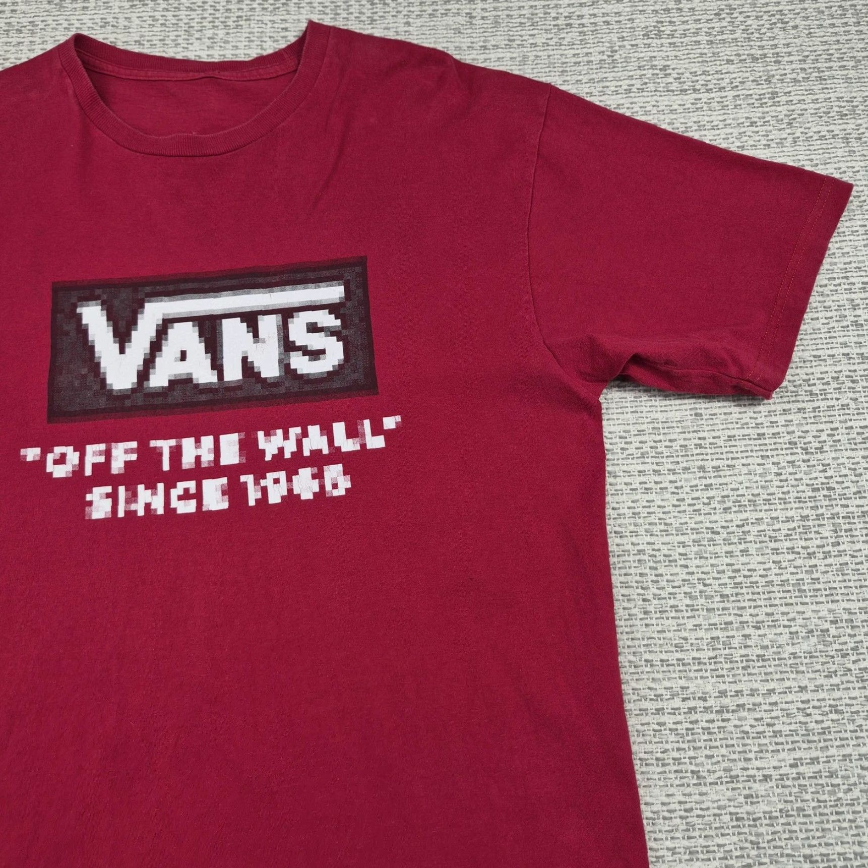 Vans VANS Shirt Mens Large Red Pixel Off The Wall Logo Graphic Tee Skateboarding Shirt Size US L / EU 52-54 / 3 - 2 Thumbnail