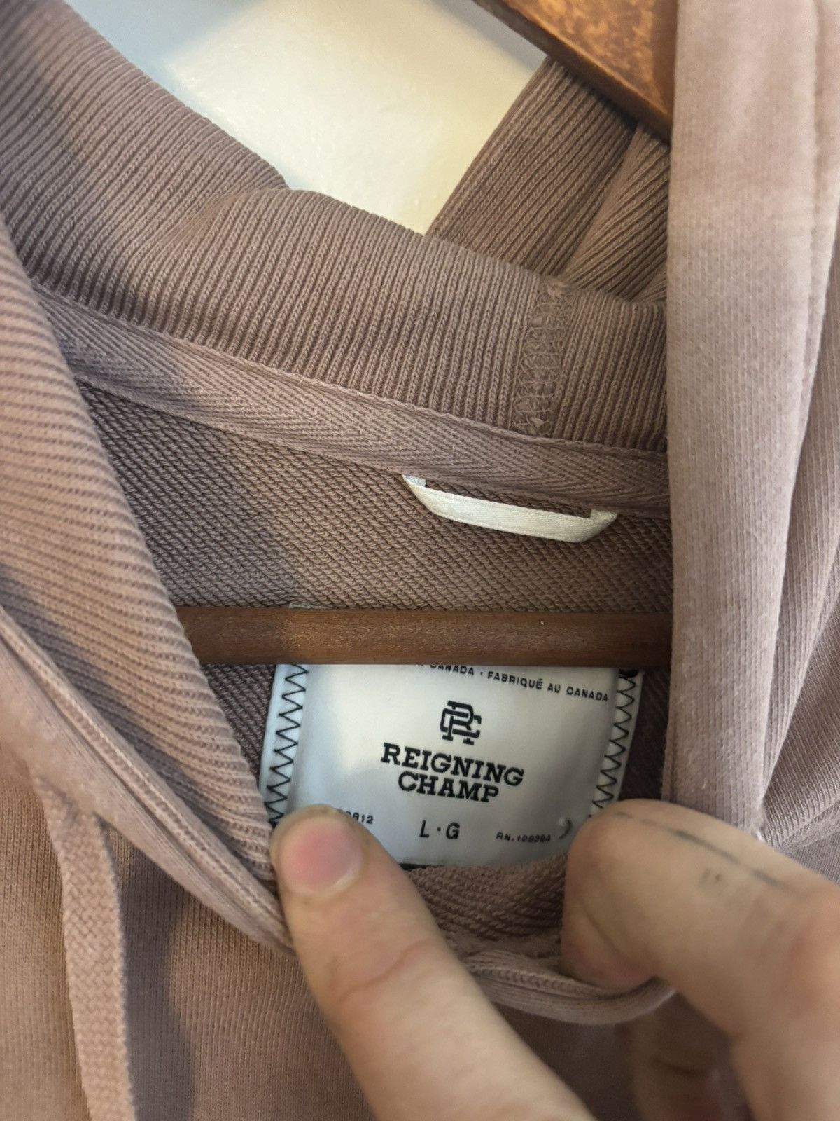 Reigning Champ Large reigning champ hoodie beige purple ish color Size US L / EU 52-54 / 3 - 5 Thumbnail