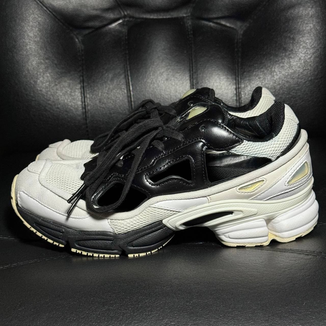 Adidas × Raf Simons Adidas Raf Simons Ozweego Replicant white black Size US 5.5 / EU 38 - 3 Thumbnail