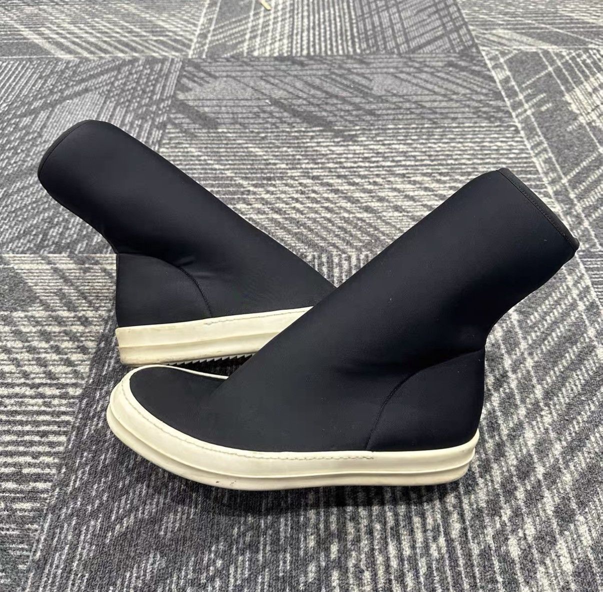 Rick Owens Rick Owens Neoprene Sock Ankle Boots J42 Size US 8 / EU 41 - 4 Thumbnail