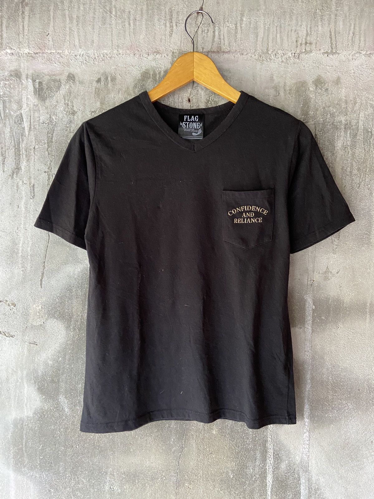 Beauty Beast × Hysteric Glamour × Japanese Brand CONFIDENCE AND RELIANCE FLAG STONE POCKET TEE Size US S / EU 44-46 / 1 - 6 Thumbnail