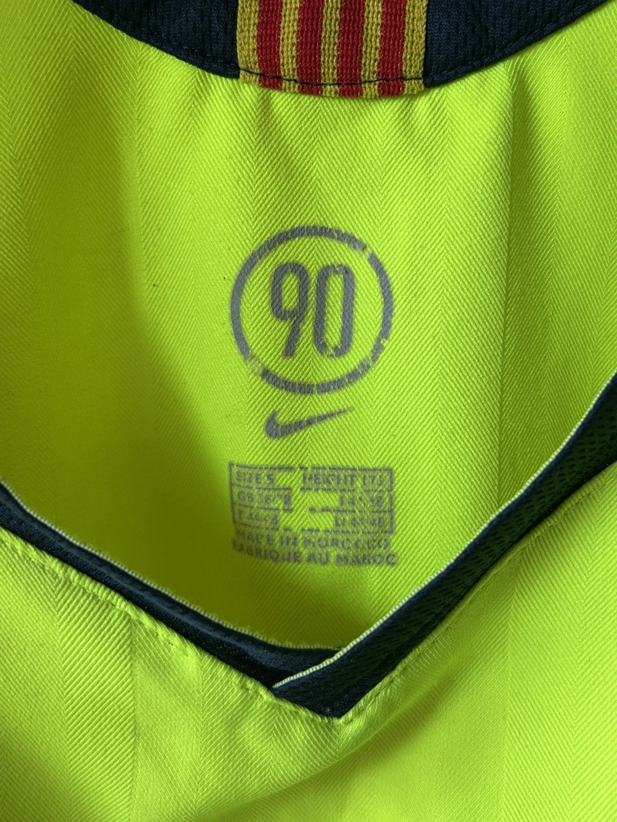 Nike Nike Barcelona 2005/06 Away Soccer Jersey Y2K Blokecore Size US S / EU 44-46 / 1 - 9 Thumbnail