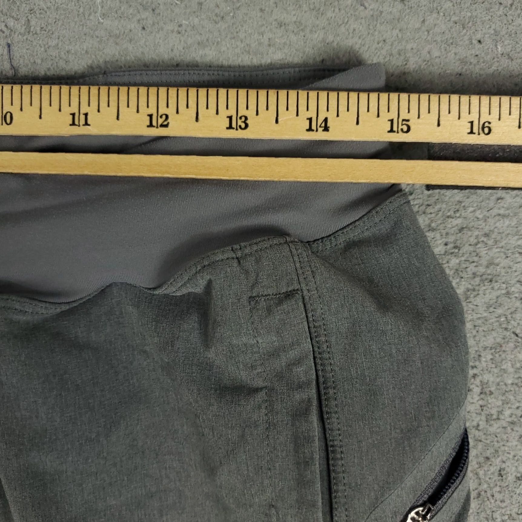 Lululemon Lululemon Shorts Mens Size Medium Gray Lace Tie Stretch Active Size US 31 - 6 Thumbnail