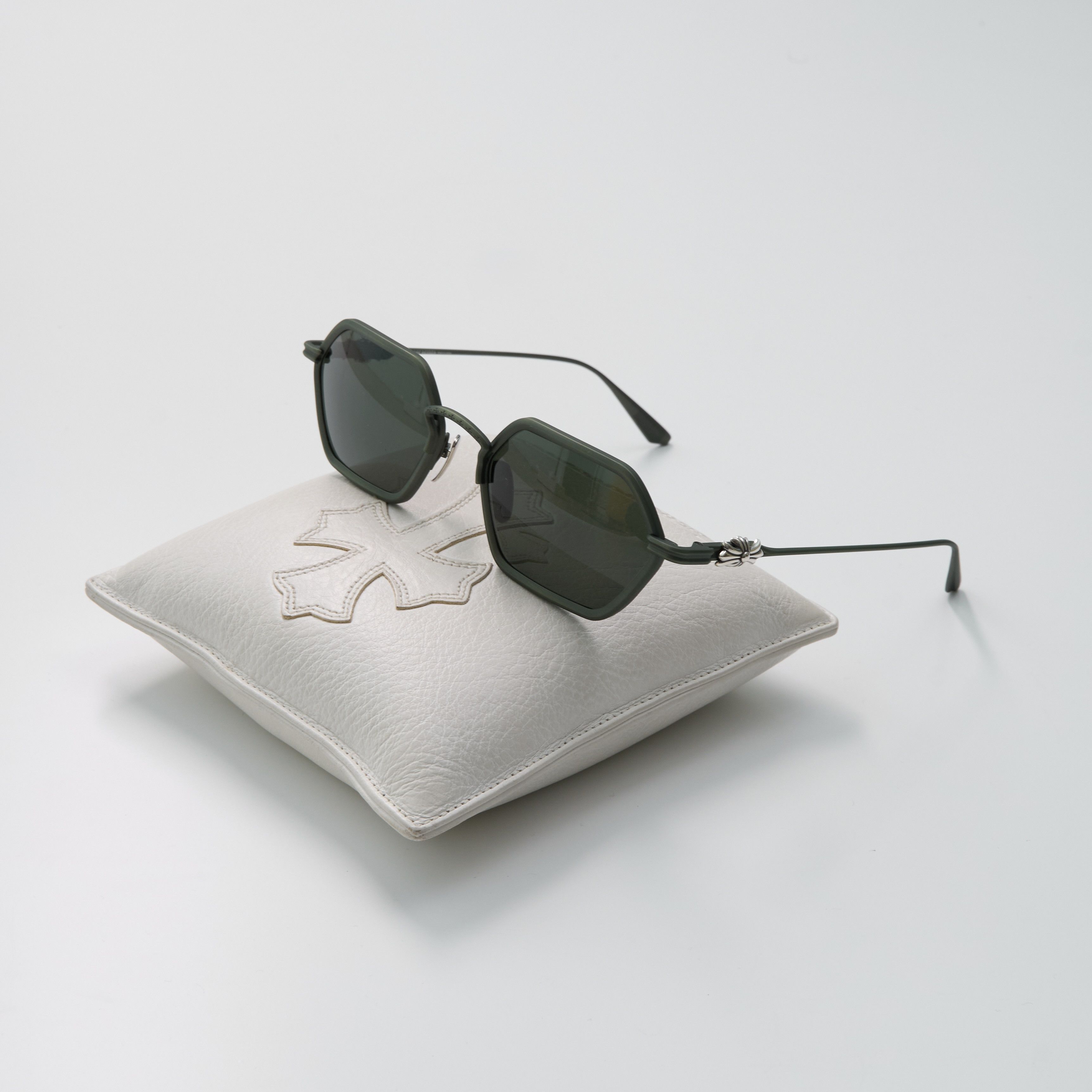 Chrome Hearts CHROME HEARTS DATASS BRUSHED DARK OLIVE Size ONE SIZE - 1 Thumbnail
