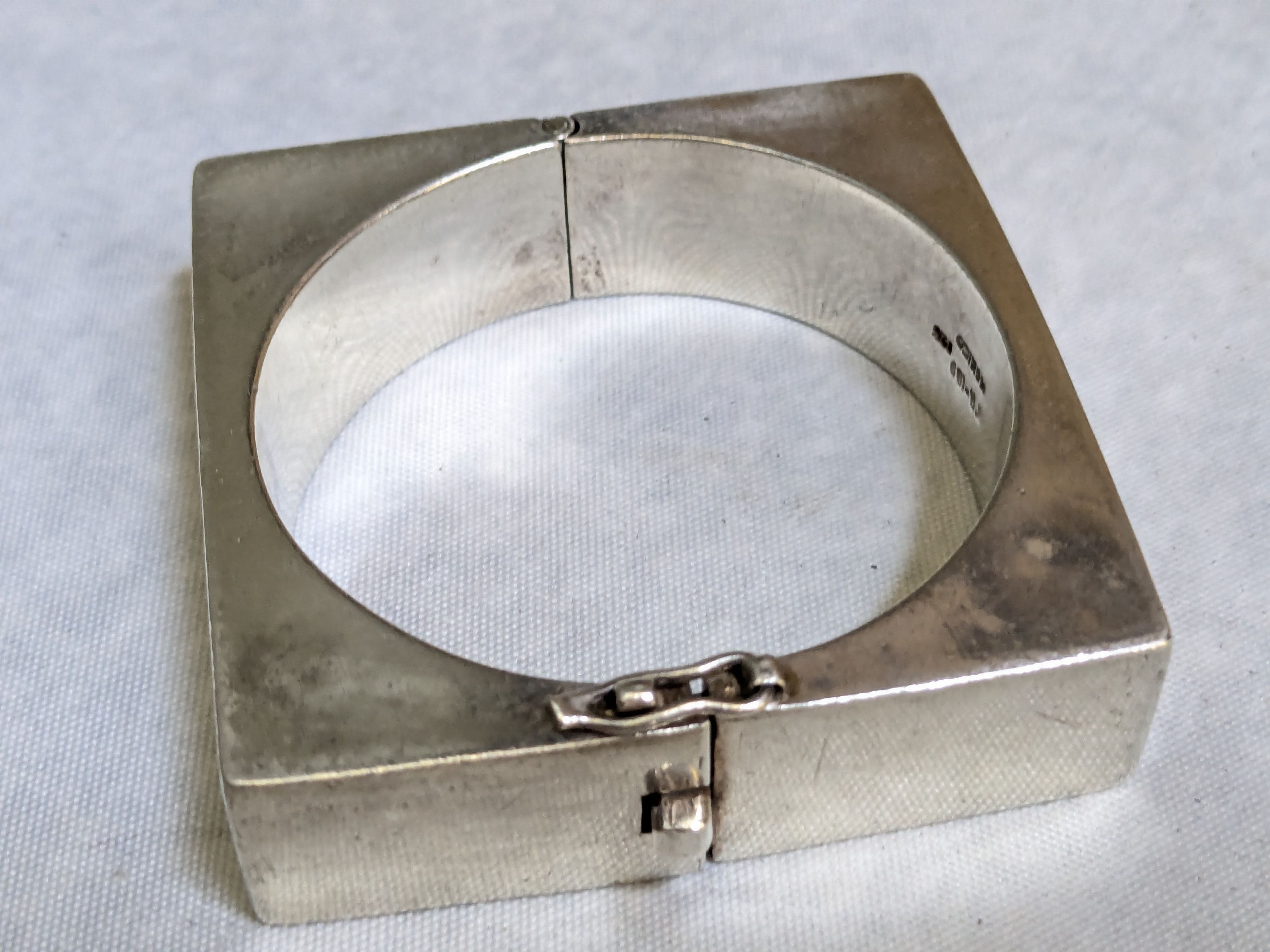 Jewelry Vintage Taxco Sterling Silver Bracelet Square Hollow Bangle Size ONE SIZE - 7 Thumbnail