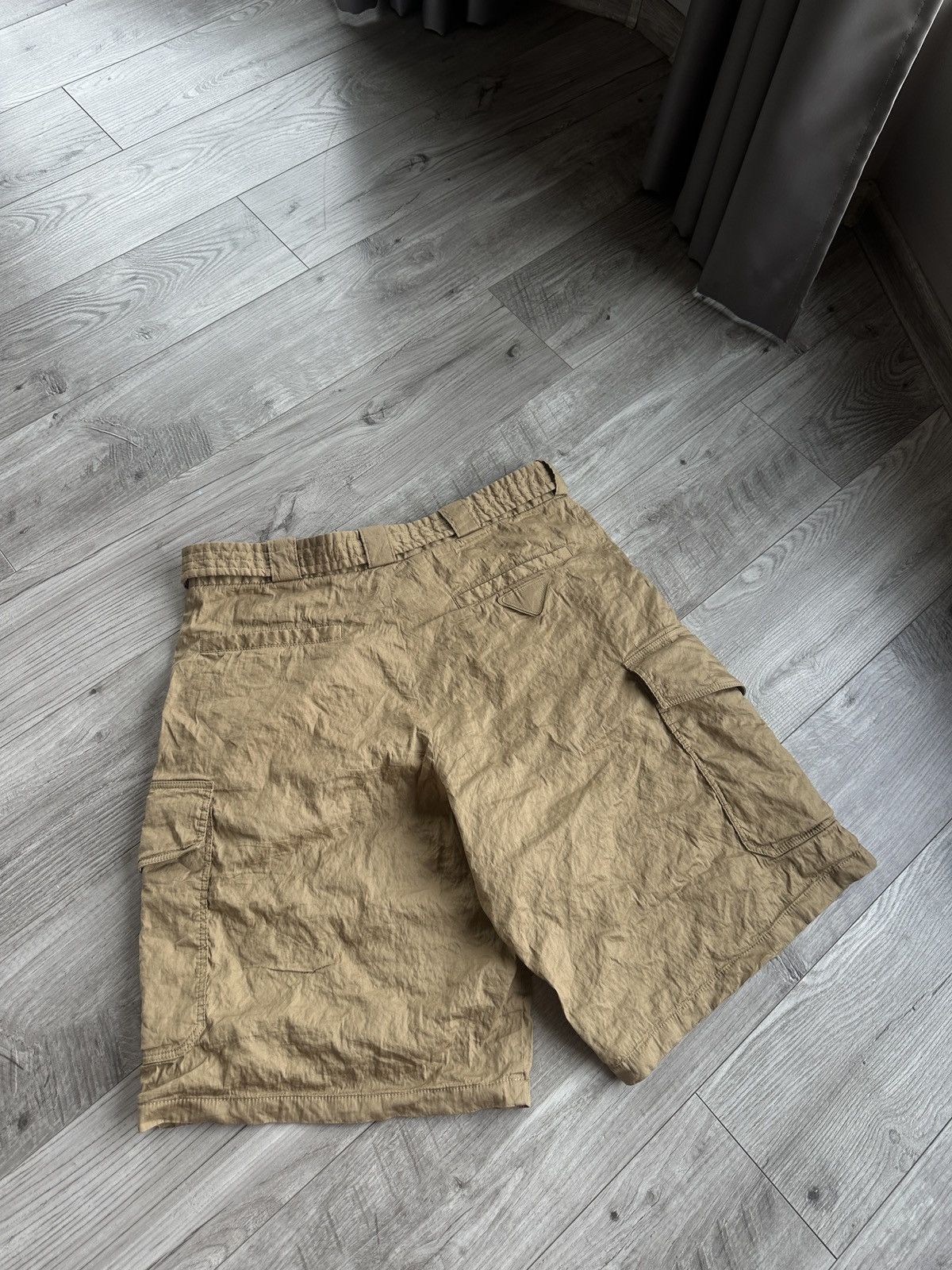 Prada Prada SS24 beige Cargo Men’s belted logo shorts Size US 32 / EU 48 - 3 Thumbnail