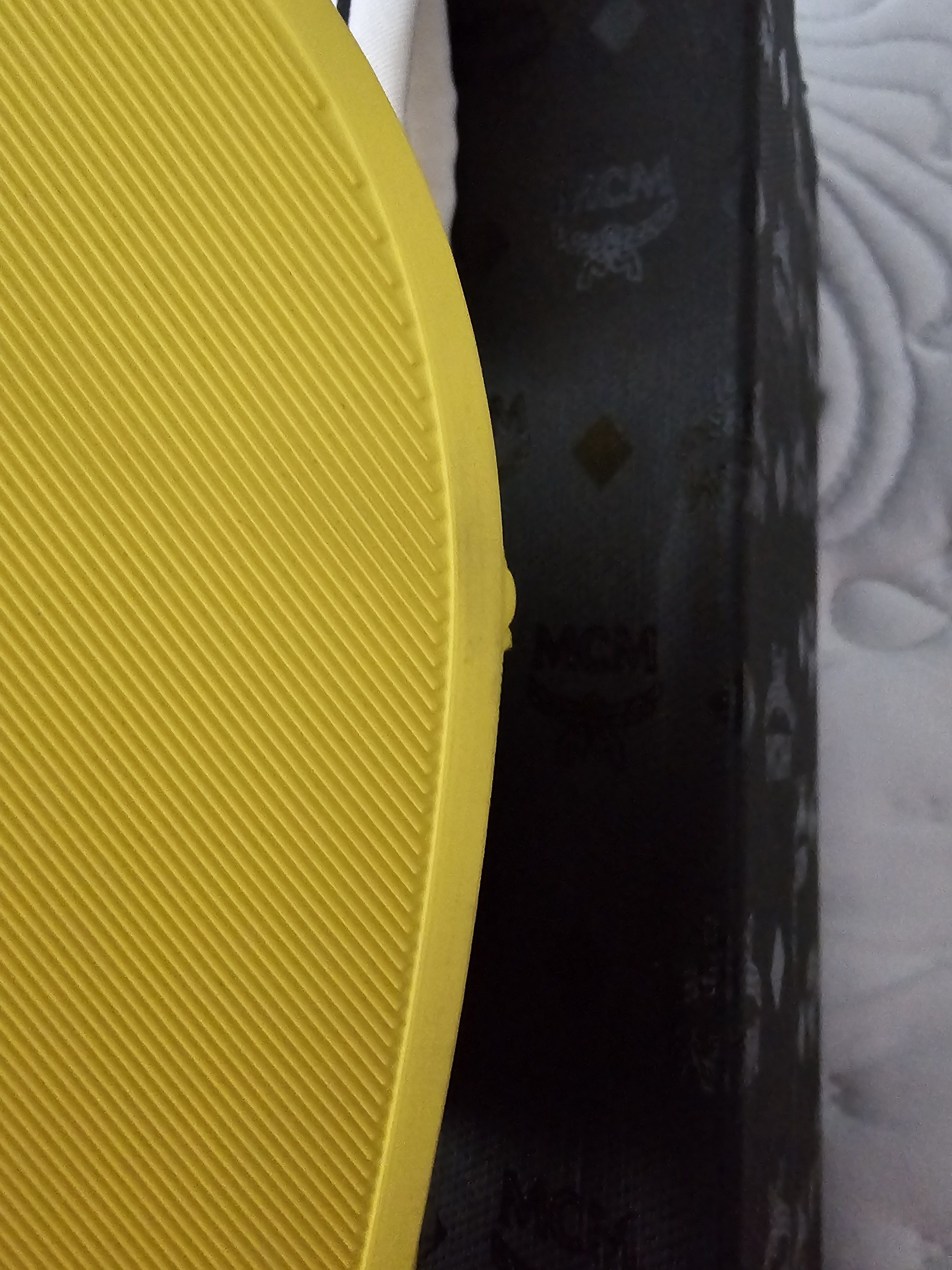 MCM MCM yellow slides Size US 7.5 / IT 37.5 - 13 Thumbnail