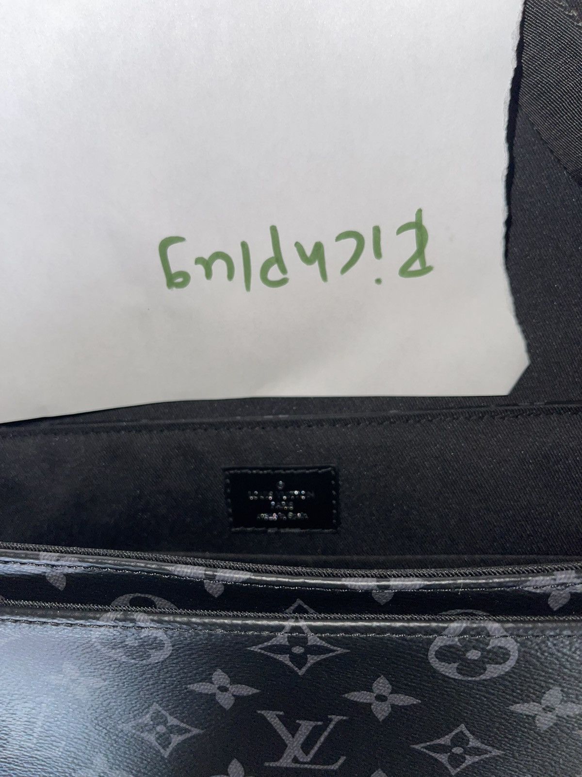 Louis Vuitton Louis Vuitton District PM Messenger Shoulder Bag Crossbody Size ONE SIZE - 2 Thumbnail
