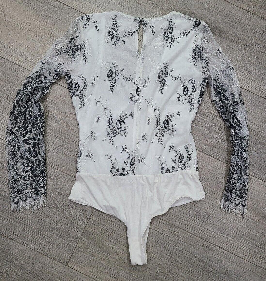 Designer Eva Mendes Bodysuit Top Small White Black Lace V Neck Size S / US 4 / IT 40 - 2 Thumbnail