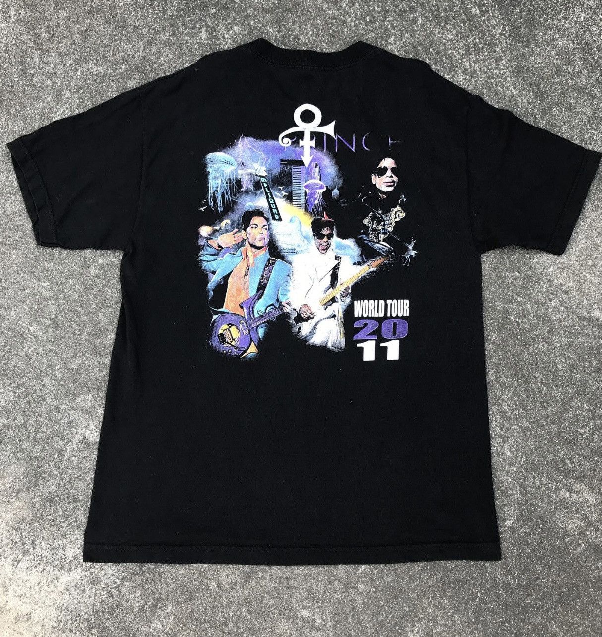 Alstyle × Band Tees × Rap Tees 2011 PRINCE World Tour R&B Funk Soul Promo Tee L Size US L / EU 52-54 / 3 - 6 Thumbnail