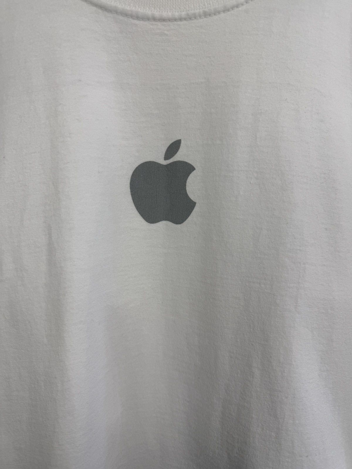 Apple 🇺🇸 Vintage Y2K iPhone Apple Give Goose Bumps Long Sleeve Size US M / EU 48-50 / 2 - 4 Thumbnail
