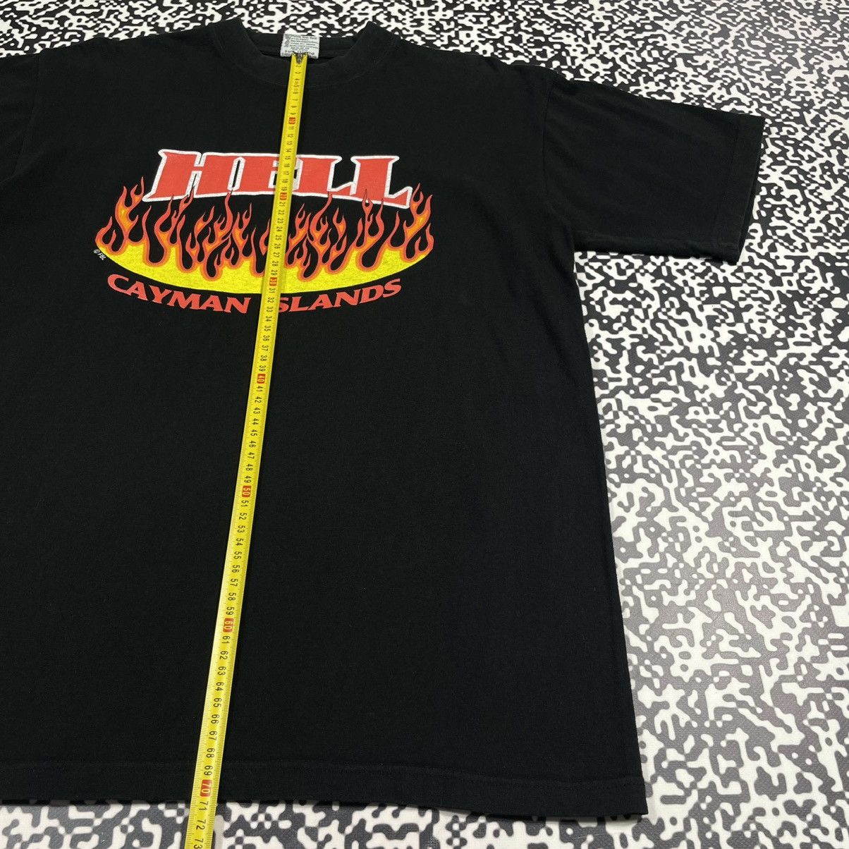 Vintage Vintage 90s Hell Cayman Islands Flame Fire Retro T-shirt Size US M / EU 48-50 / 2 - 7 Thumbnail