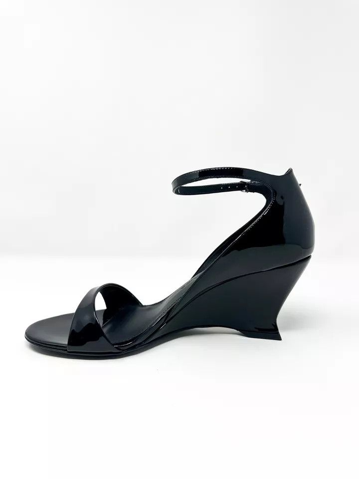 Salvatore Ferragamo o1s1rm1224 Patent Leather Wedge Sandals in Black Size US 9.5 / IT 39.5 - 3 Thumbnail