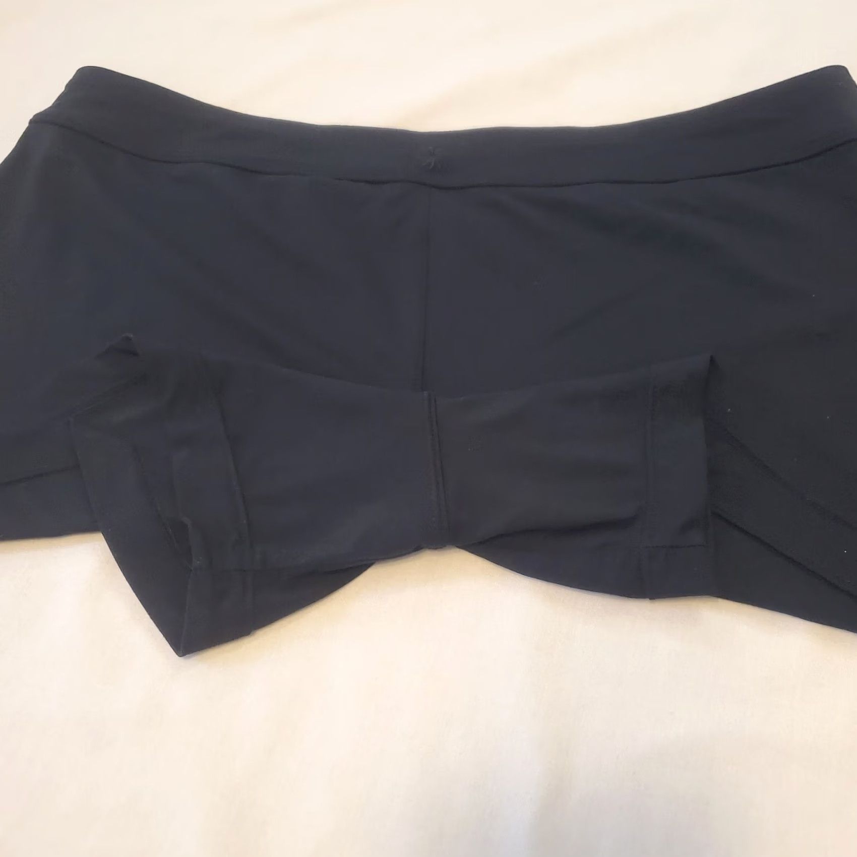 Athleta Athleta Shorts Womens XL Black Sport Yoga Bike Faux Button Size 40" / US 18 - 3 Thumbnail