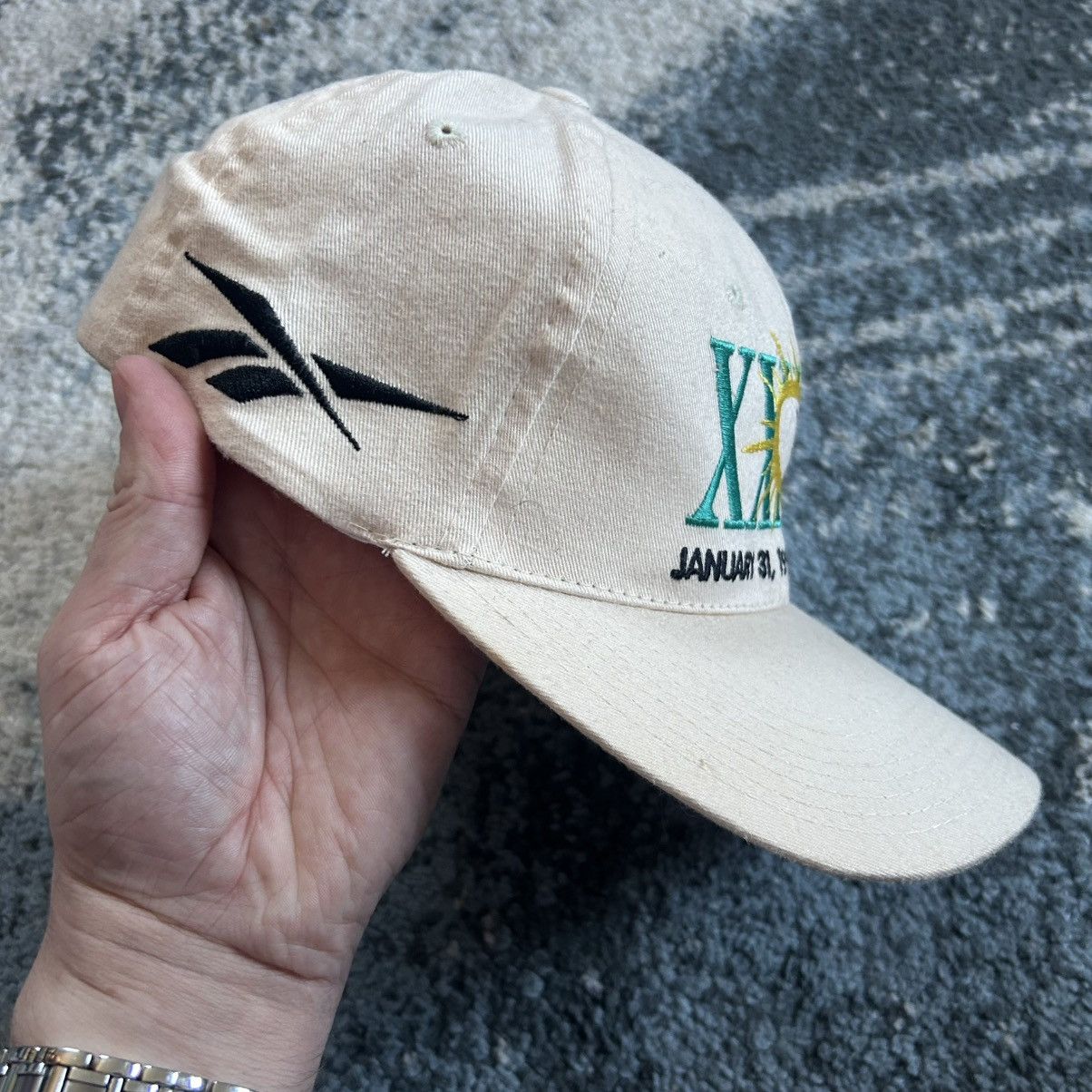 Reebok 1999 just for feet SUPER BOWL XXXiii MiAMi FLOCKED SNAPBACK Size ONE SIZE - 2 Thumbnail