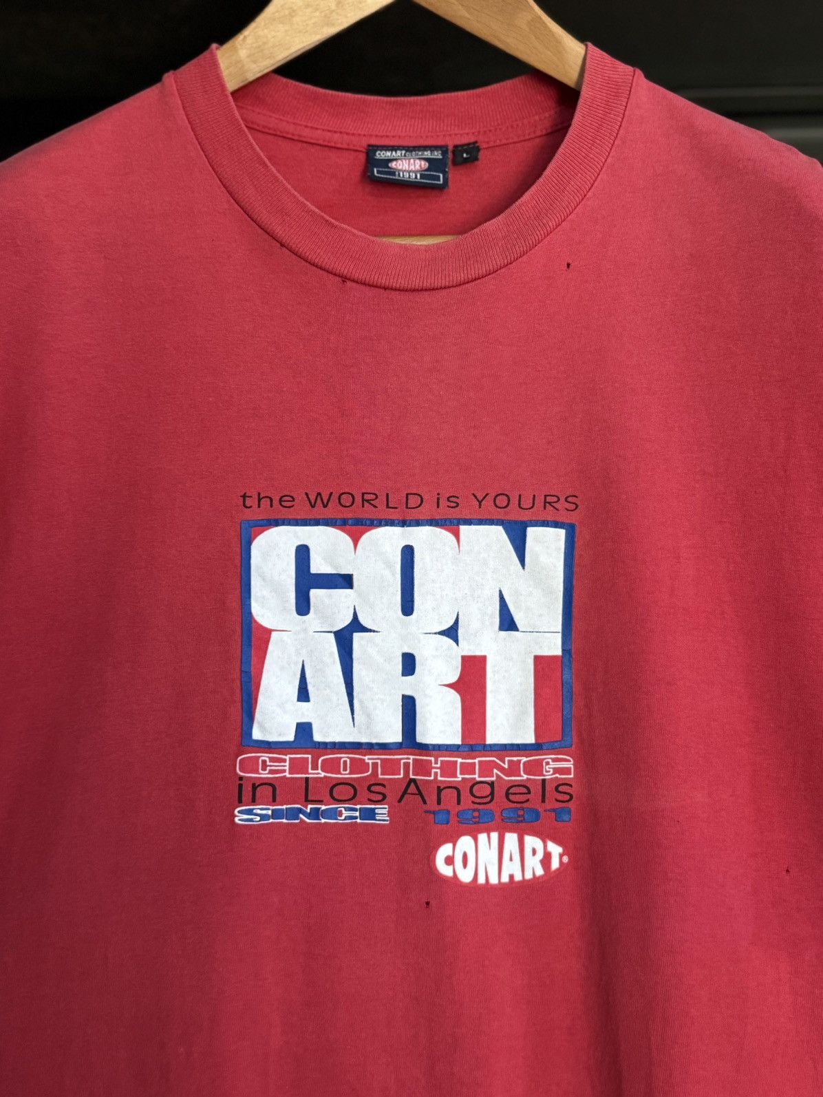 Rap Tees Thrashed Vintage 90s Conart The World Is Yours Sun Faded Tee Size US L / EU 52-54 / 3 - 3 Thumbnail
