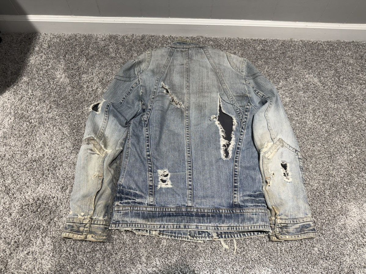 Dolce & Gabbana 2000’s Dolce & Gabbana distressed denim jacket G8090 Size US S / EU 44-46 / 1 - 2 Thumbnail