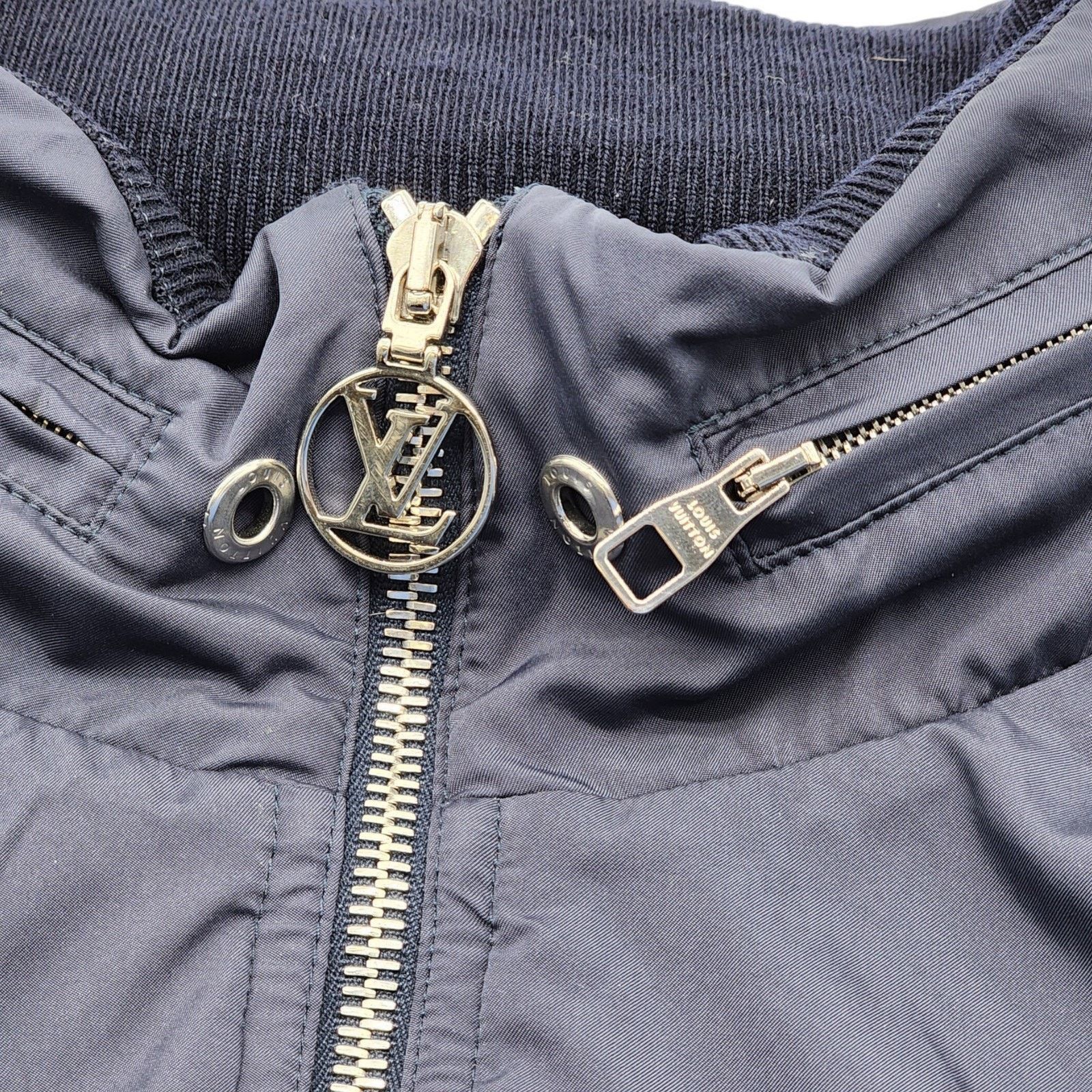 Louis Vuitton LV Full-Zip Hooded Jacket Navy Blue XL - Preowned Size US XL / EU 56 / 4 - 4 Thumbnail