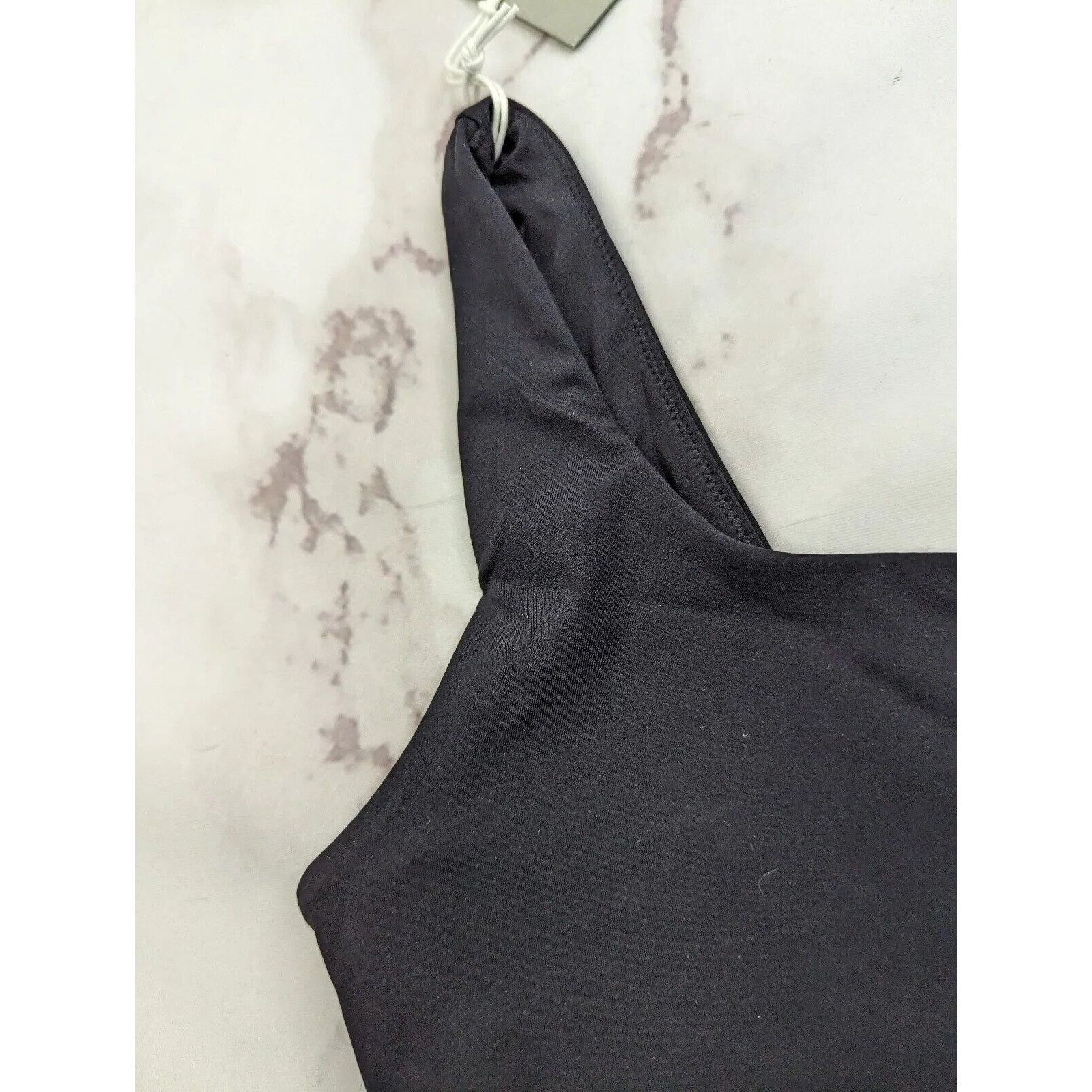 Everlane Everlane Perform Bra Women Medium Black Square Neck Sports Size M / US 6-8 / IT 42-44 - 2 Thumbnail