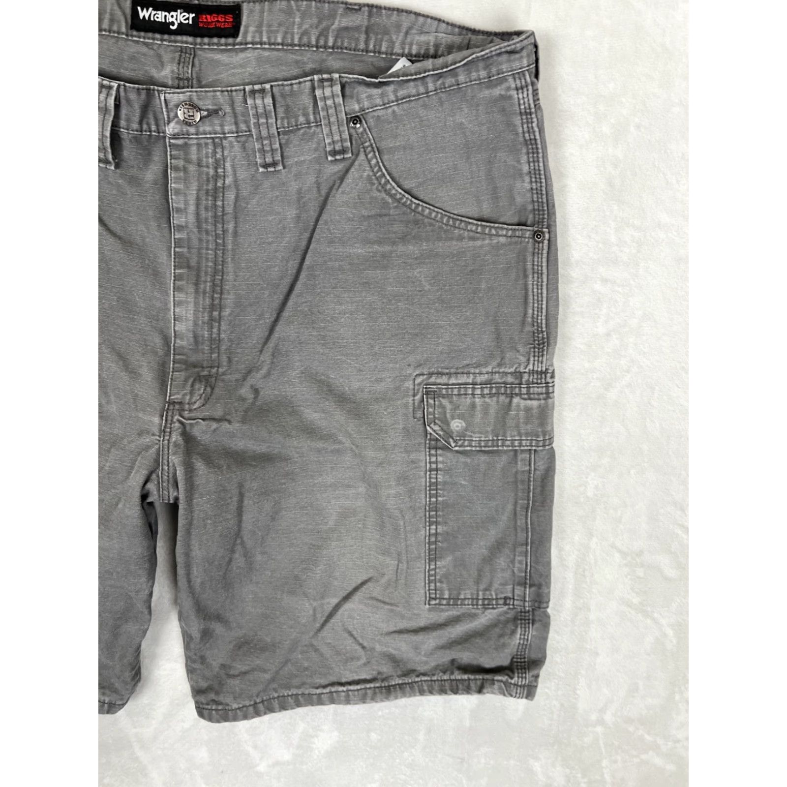 Wrangler Wrangler Shorts Cargo Workwear Beige Regular 38 Men Pockets Ripstop Inseam 9 in Cotton Flat Front Zip Vintage No Size US 38 / EU 54 - 3 Thumbnail