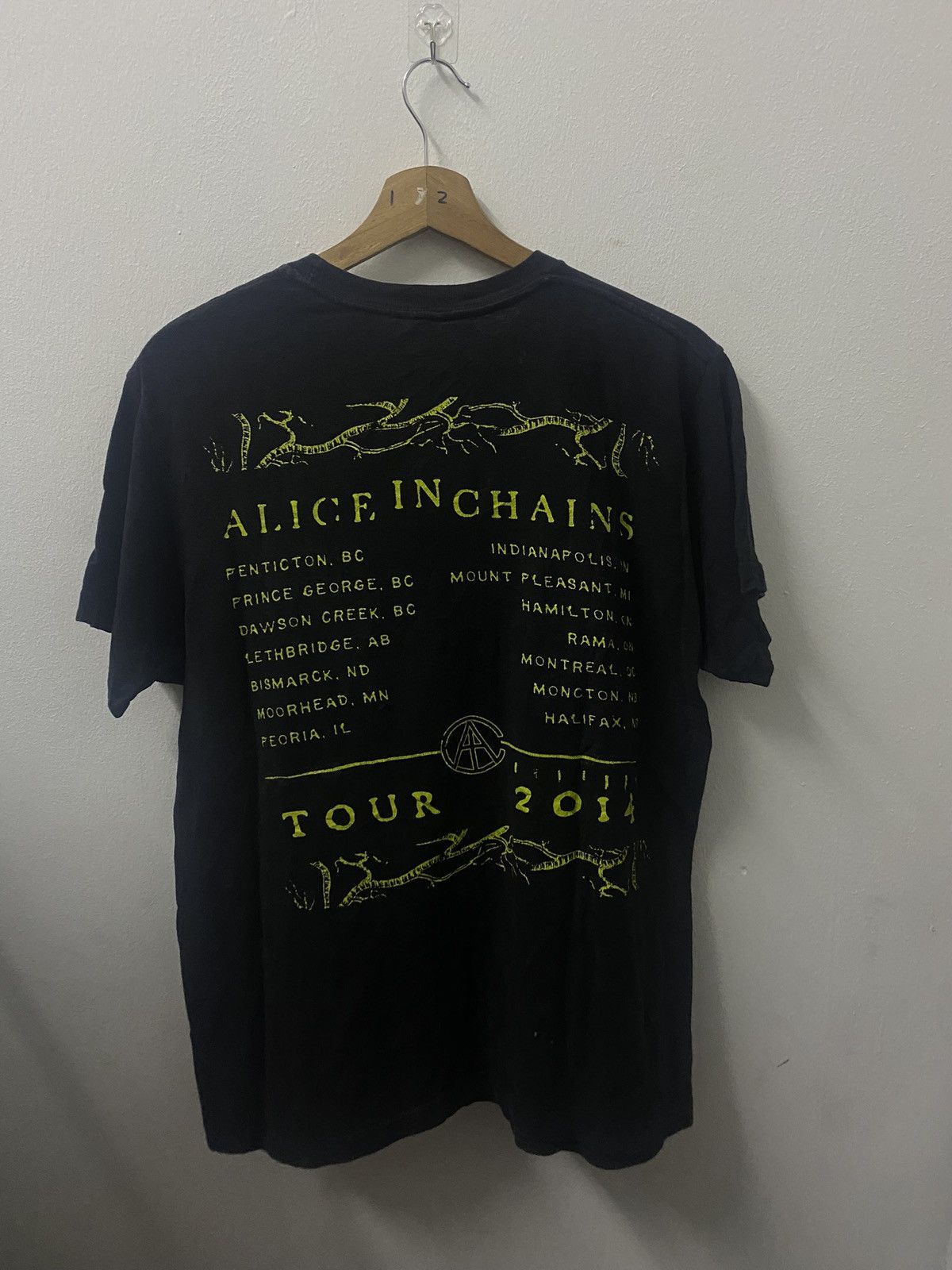 Band Tees Band tee Alice in chains TOUR 2014 Size US L / EU 52-54 / 3 - 5 Thumbnail