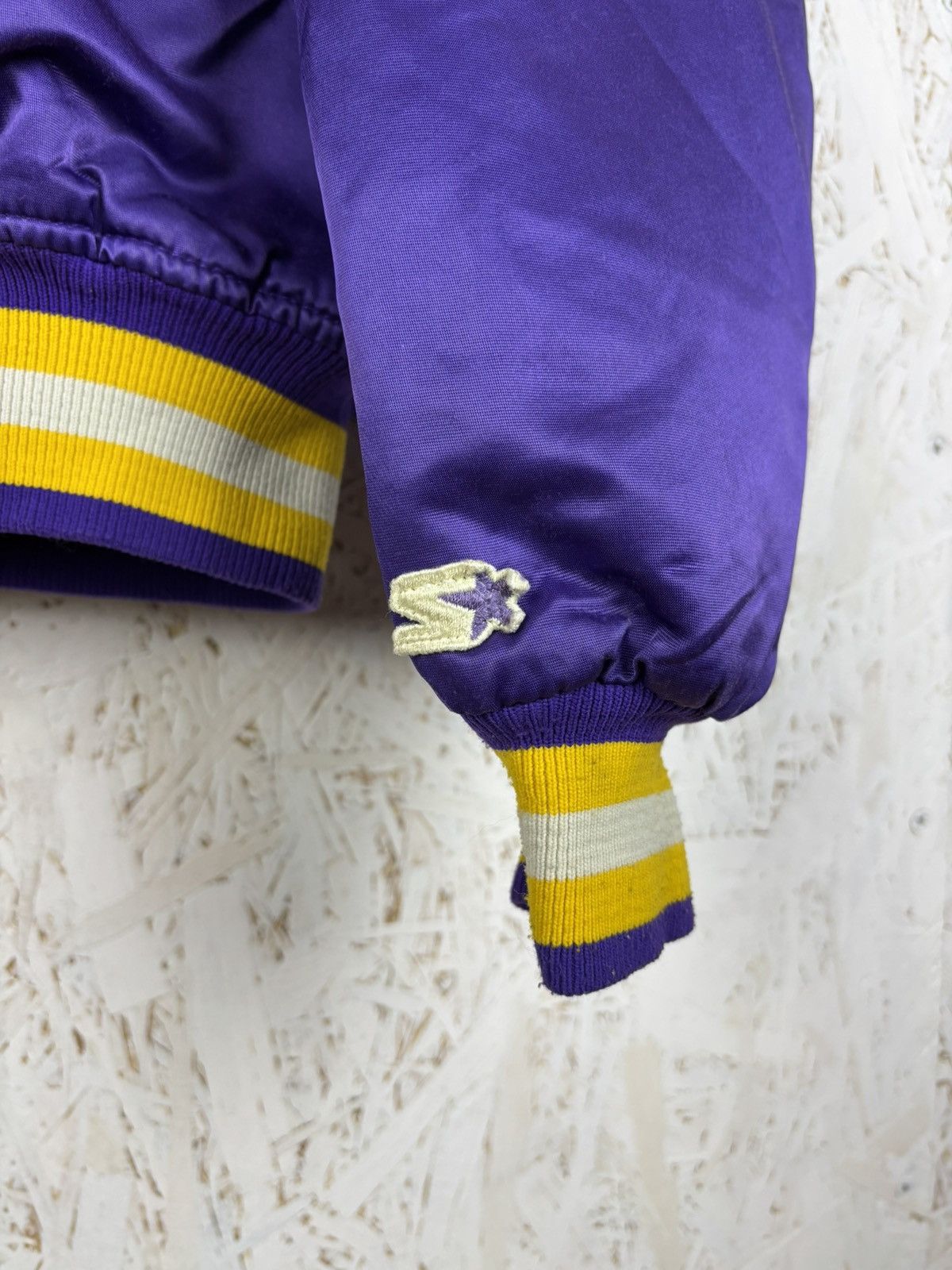 Starter 80s Starter Pro Line NHL Minnesota Vikings Satin Bomber XL Size US XL / EU 56 / 4 - 6 Thumbnail