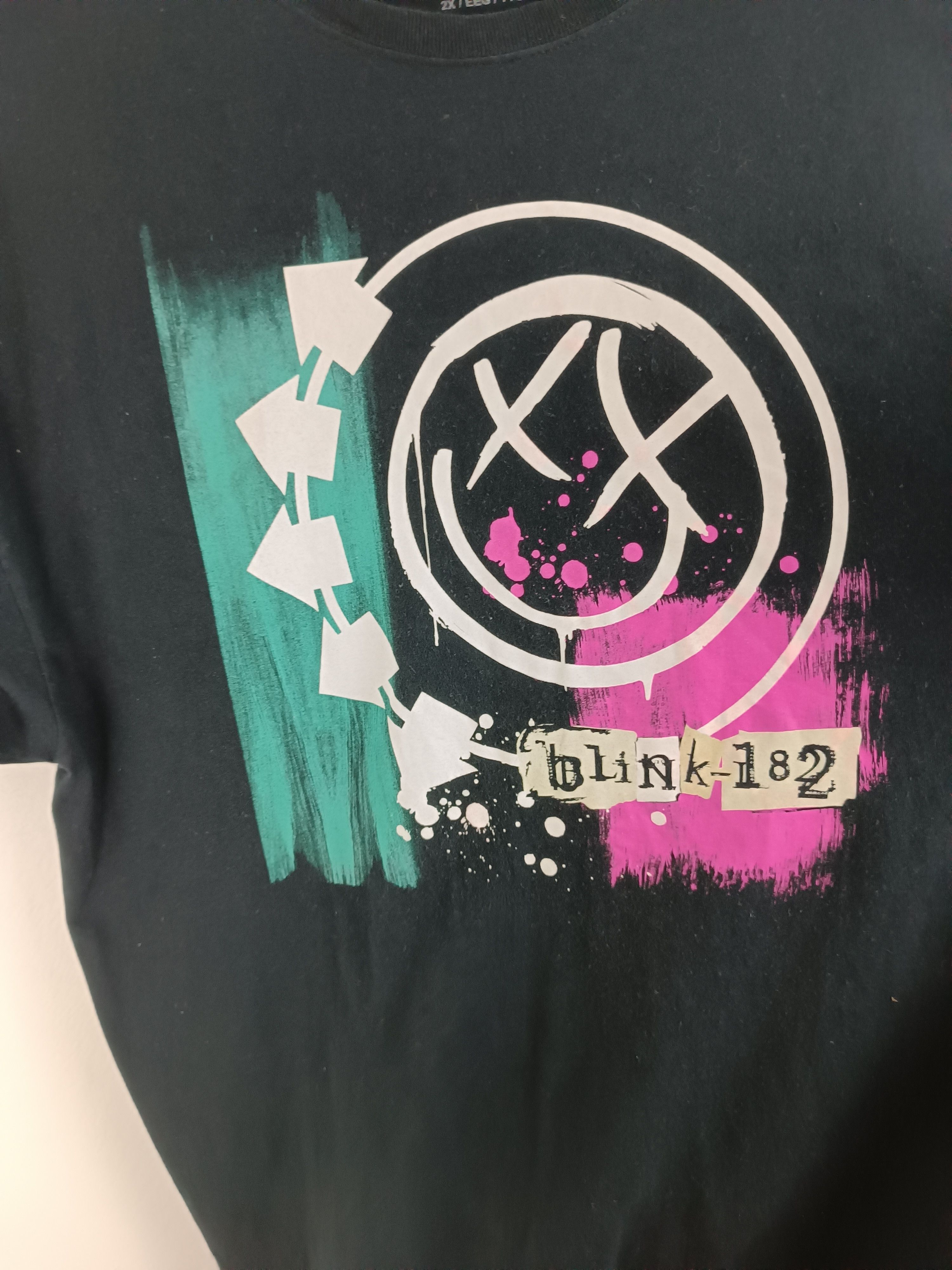 Band Tees VINTAGE BLINK 182 SMILEY FACE LOGO TEE PUNK TRAVIS SUM 41 Size US XL / EU 56 / 4 - 10 Thumbnail