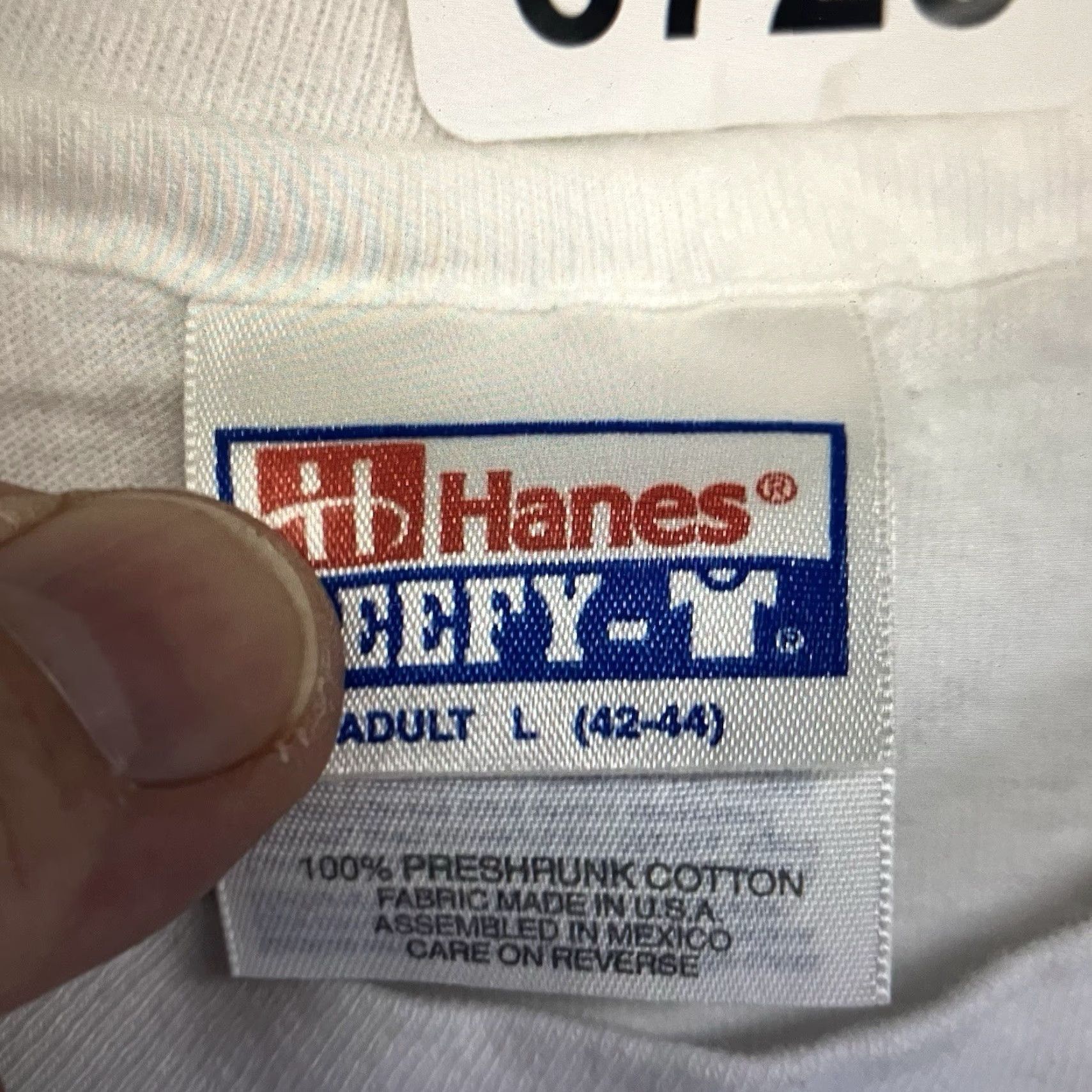 Hanes VINTAGE Hanes Christmas Long Sleeve T-Shirt Large White Snoopy Graphic 90s Retro Mens Size US L / EU 52-54 / 3 - 4 Thumbnail