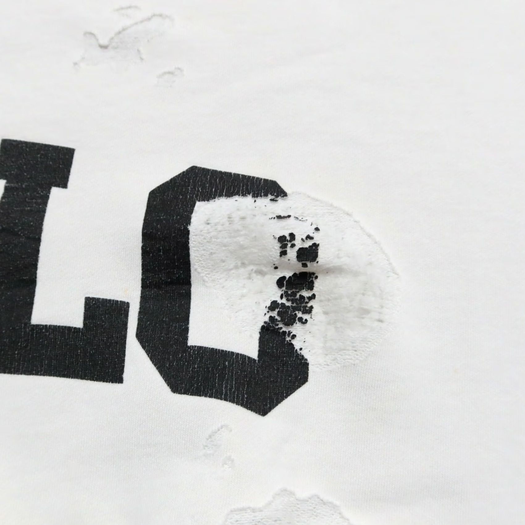 Polo Ralph Lauren VINTAGE Polo Ralph Lauren Sweatshirt Distressed Logo Crew Neck Size Large White Mens Size US L / EU 52-54 / 3 - 5 Thumbnail