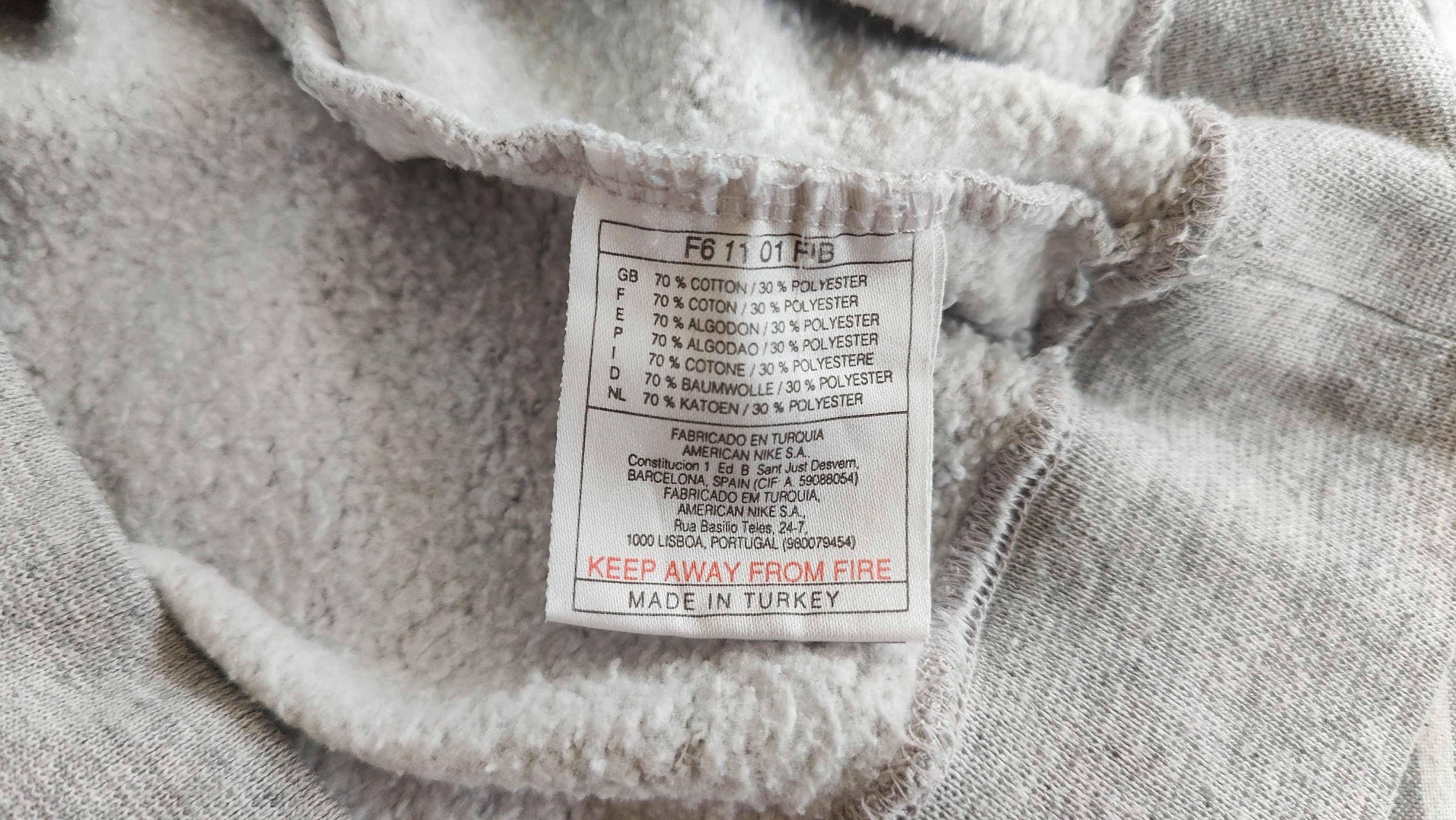 Nike Nike Vintage 90s Classic Logo VTG Grey Sweatshirt Size US S / EU 44-46 / 1 - 6 Thumbnail
