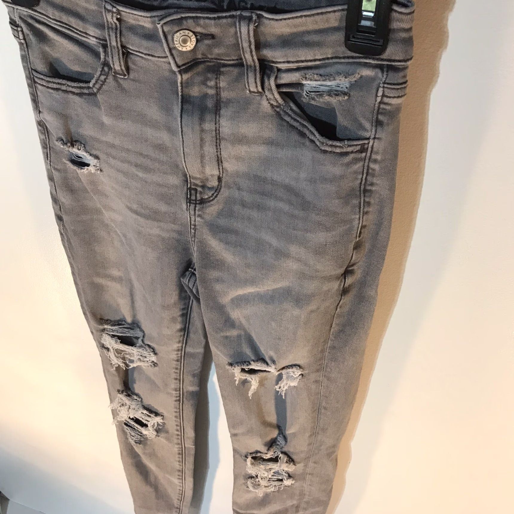 American Eagle Outfitters American Eagle Super Hi-Rise Jegging Distressed Juniors Size 2 Gray Denim Size 26" / US 2 / IT 38 - 2 Thumbnail