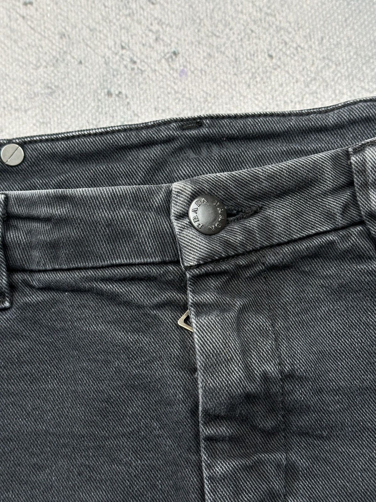 Prada Prada Vintage Grey Denim Pencil Skirt Lux Leather Logo Patch Size 30" / US 8 / IT 44 - 10 Thumbnail