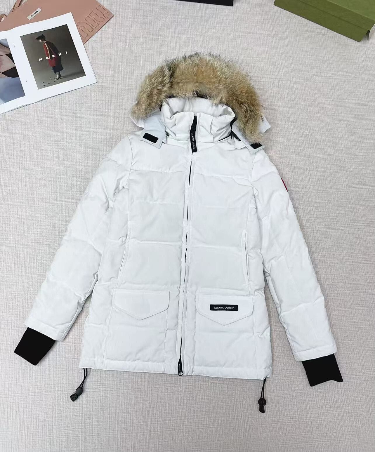 Canada Goose White Short Down Jacket 2XS Size Size XXS / US 00 / IT 34 - 1 Thumbnail