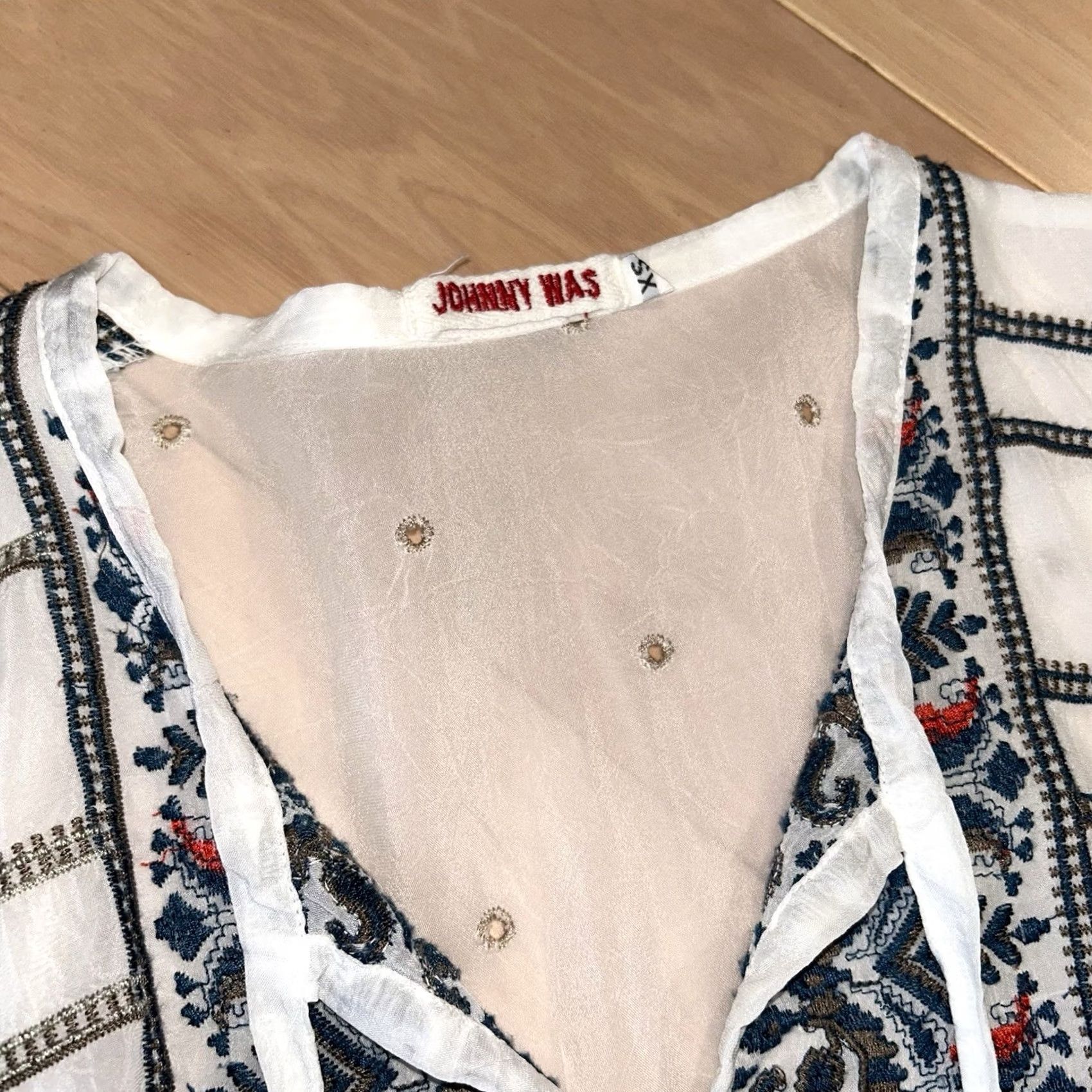 Johnny Was Johnny Was Tunic Womens XS White Cherpas Embroidered Gray Poncho Women Size XS / US 0-2 / IT 36-38 - 3 Thumbnail