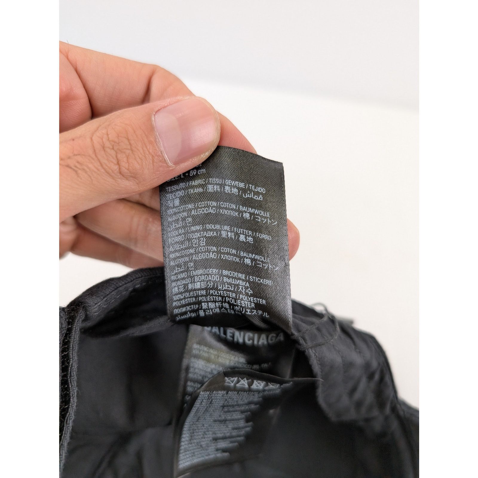 Balenciaga o1rshd1 Size: L / Cap / Hat in Black Size ONE SIZE - 11 Thumbnail