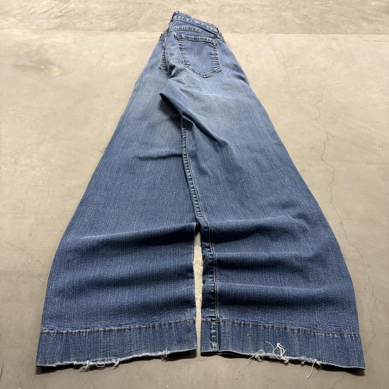 Vintage Crazy Vintage Y2K/2000s Super Baggy Wideleg Skater Style Dark Blue Wash Denim Jeans! Size US 27 - 4 Thumbnail