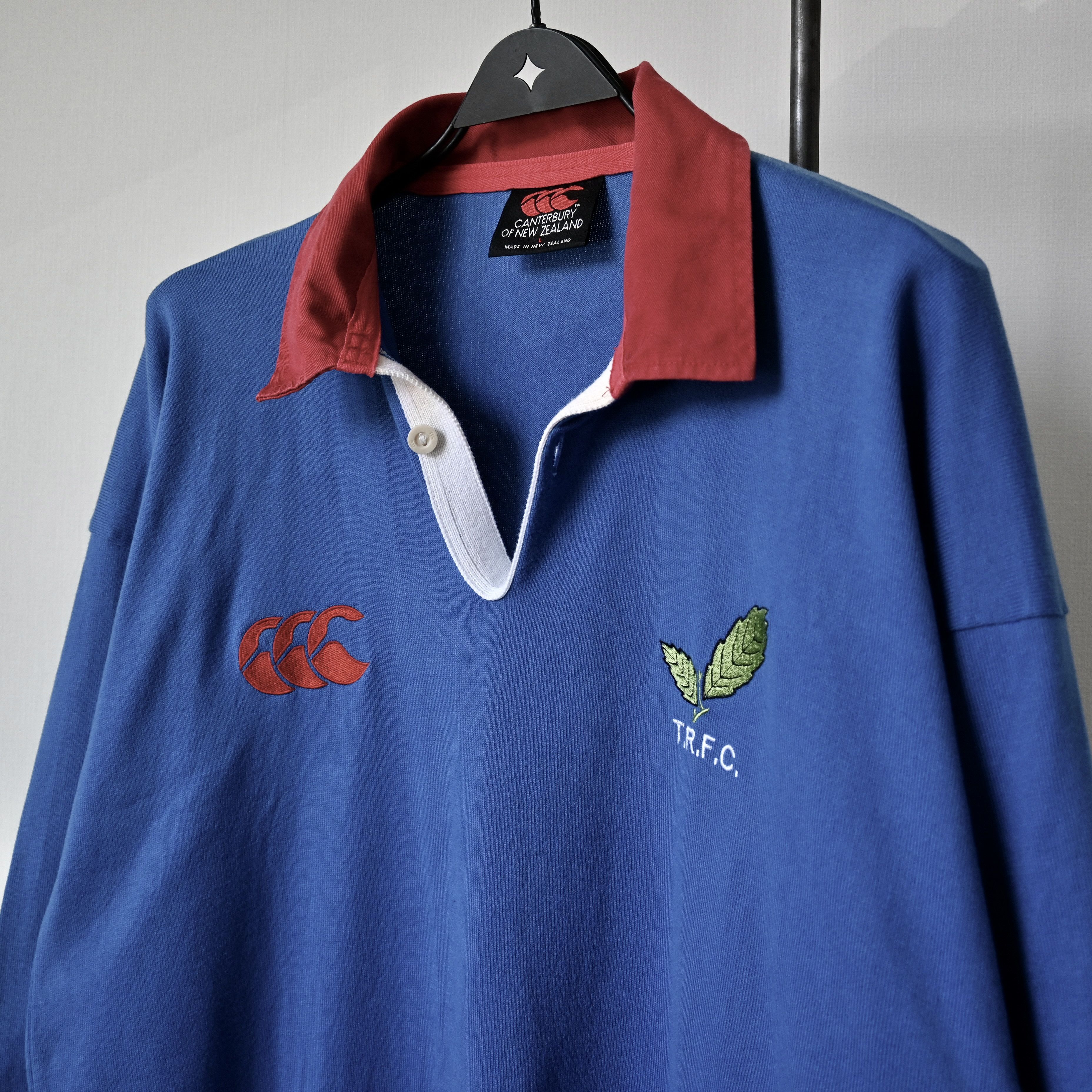 Canterbury of New Zealand Vintage 1990s T.R.F.C. Toshiba Fuchu rugby shirt Size US L / EU 52-54 / 3 - 3 Thumbnail