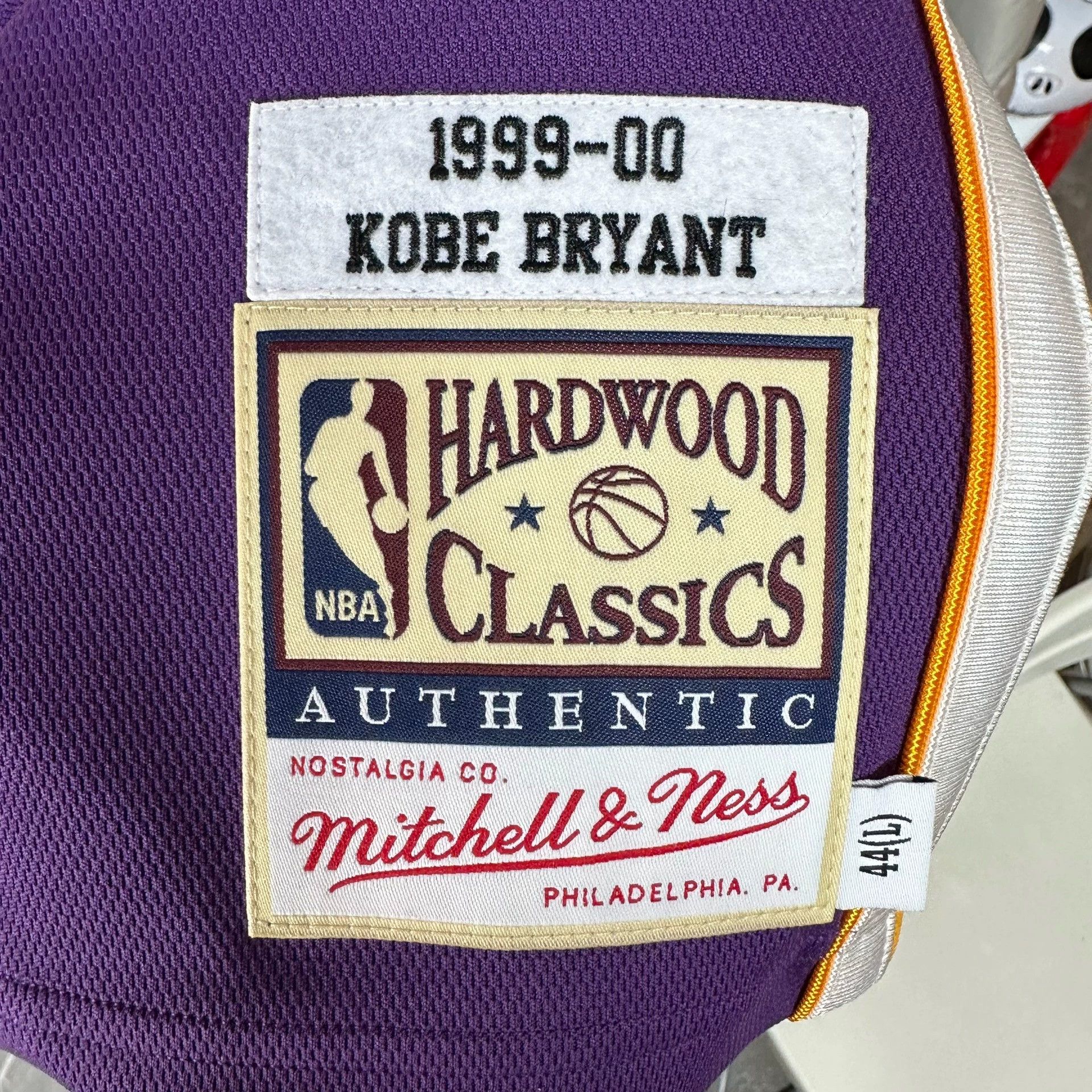 Nike Mitchell & Ness Lakers 99-00 Kobe 8 Purple Jersey Size US L / EU 52-54 / 3 - 8 Thumbnail