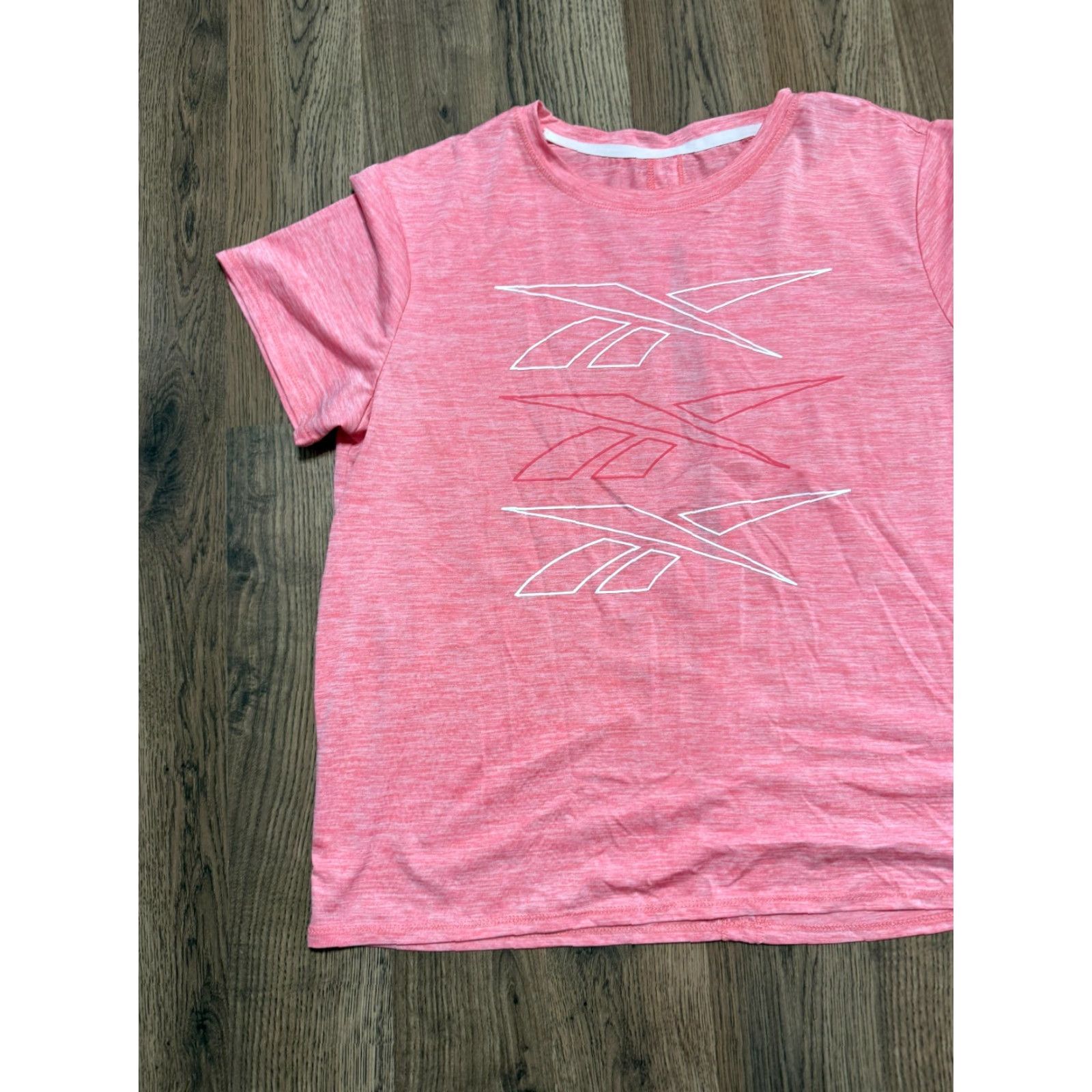 Reebok Reebok Shirt Womens Large White Pink Athletic Wear Crewneck Shirt Ladies Regular Fit Cotton Short Sleeve Casual Modern Basic Spring Summer Fall Womens Size L / US 10 / IT 46 - 3 Thumbnail