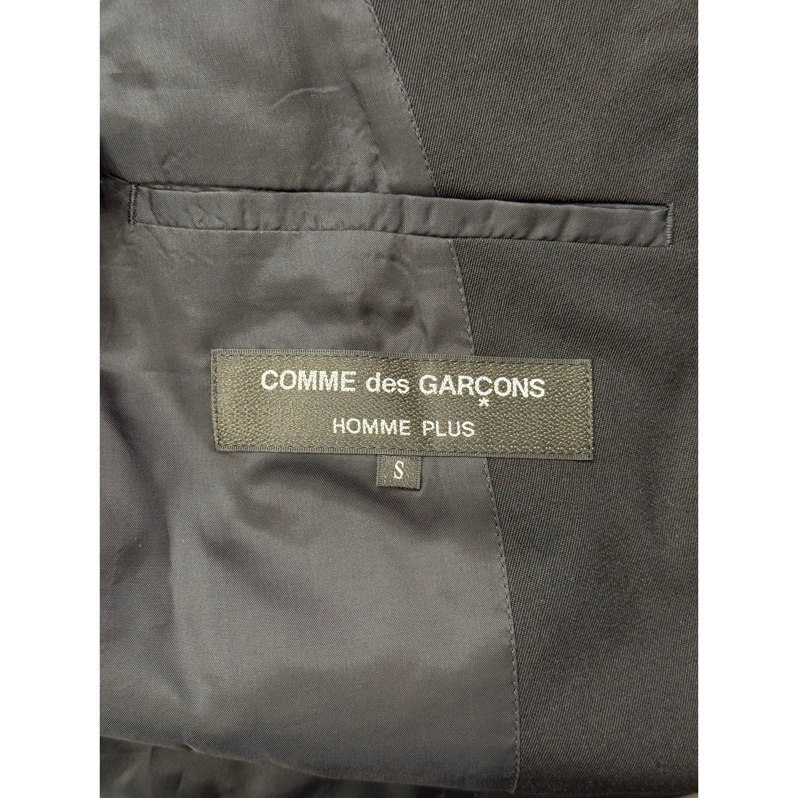 Comme des Garcons 2020s Comme des Garçons cut-out open shoulders blazer jacket Size US S / EU 44-46 / 1 - 10 Thumbnail