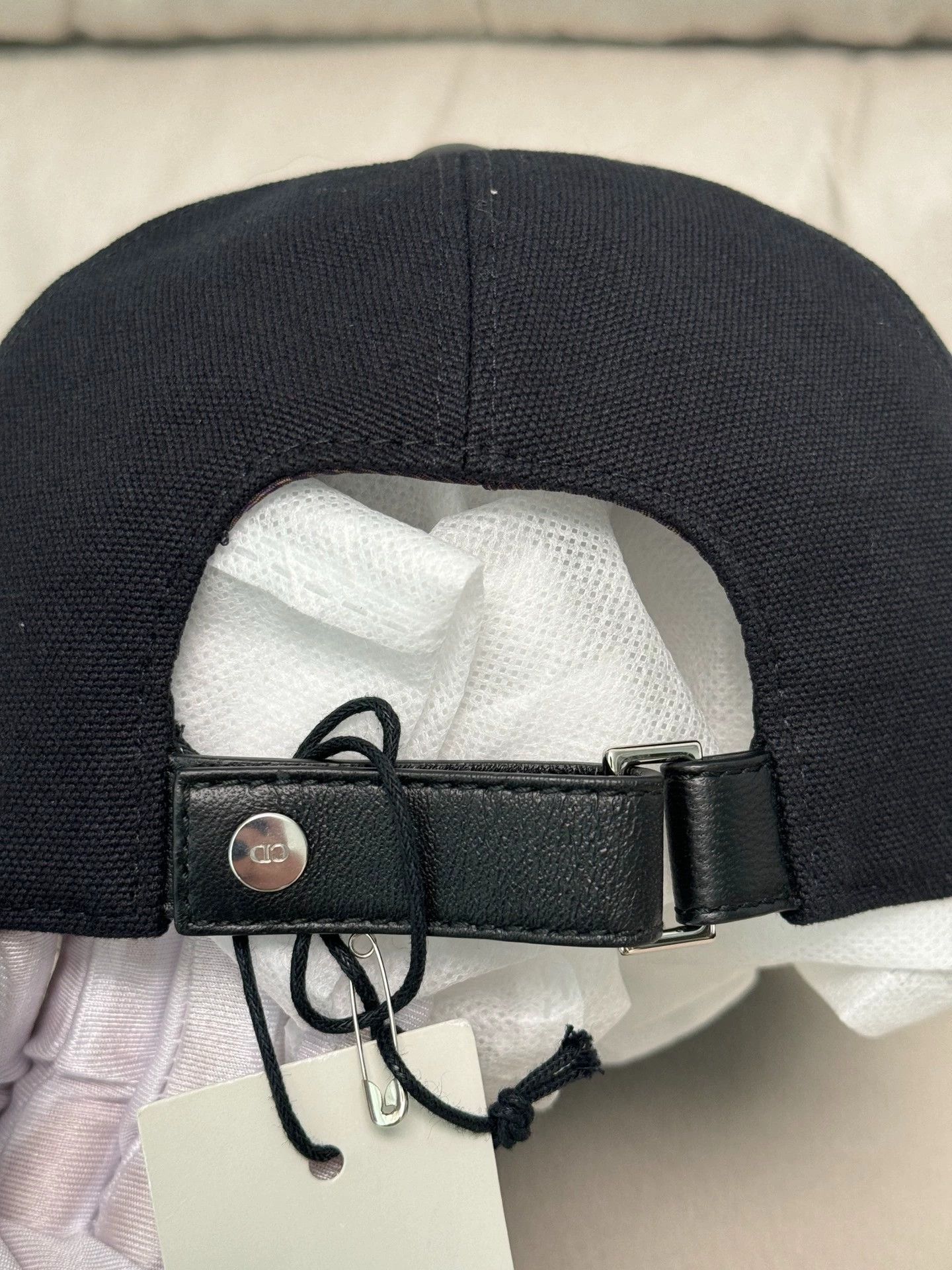 Dior Dior x Kaws baseball cap L black bees embroidery leather Size ONE SIZE - 4 Thumbnail
