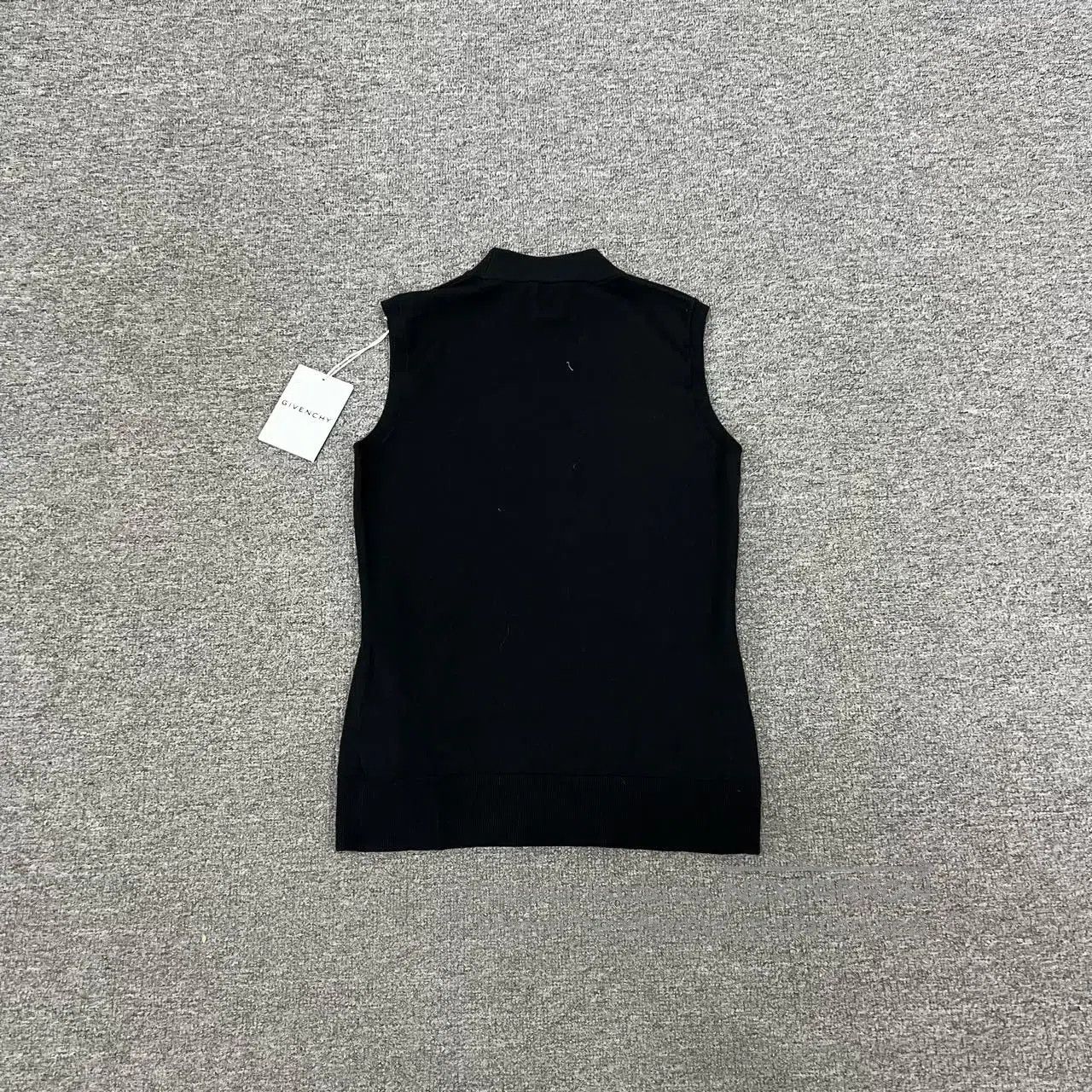 Givenchy Givenchy Butterfly Butterfly 4G Knitted Vest| Size M / US 6-8 / IT 42-44 - 2 Thumbnail