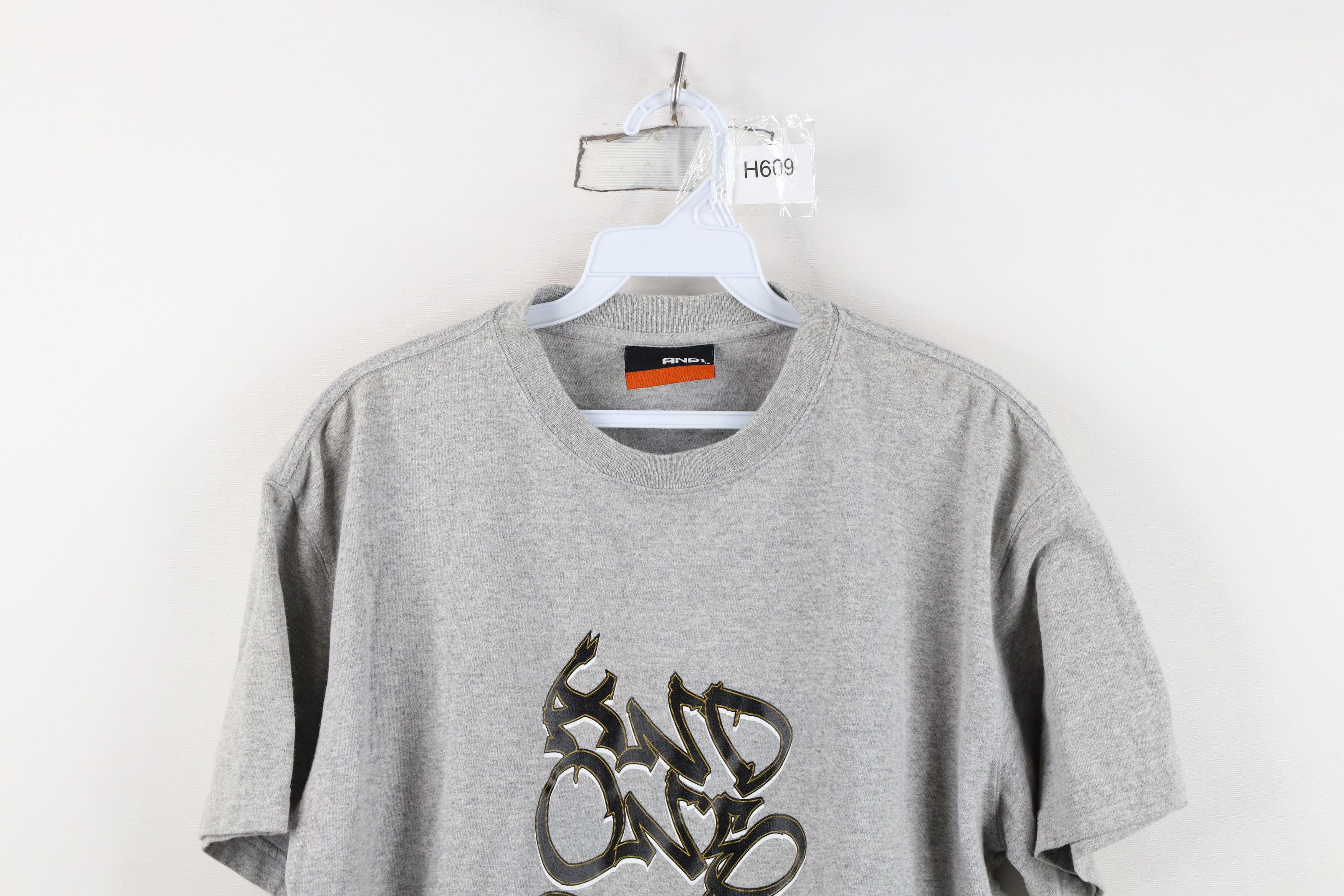 Vintage Vintage 90s Y2K And1 And One Basketball Graffiti T-Shirt Size US M / EU 48-50 / 2 - 2 Thumbnail