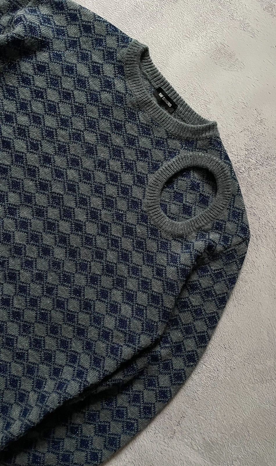 Raf Simons RARE! Raf Simons Sweater Knit SS19 Asymmetrical Glitter Hole Size US M / EU 48-50 / 2 - 5 Thumbnail