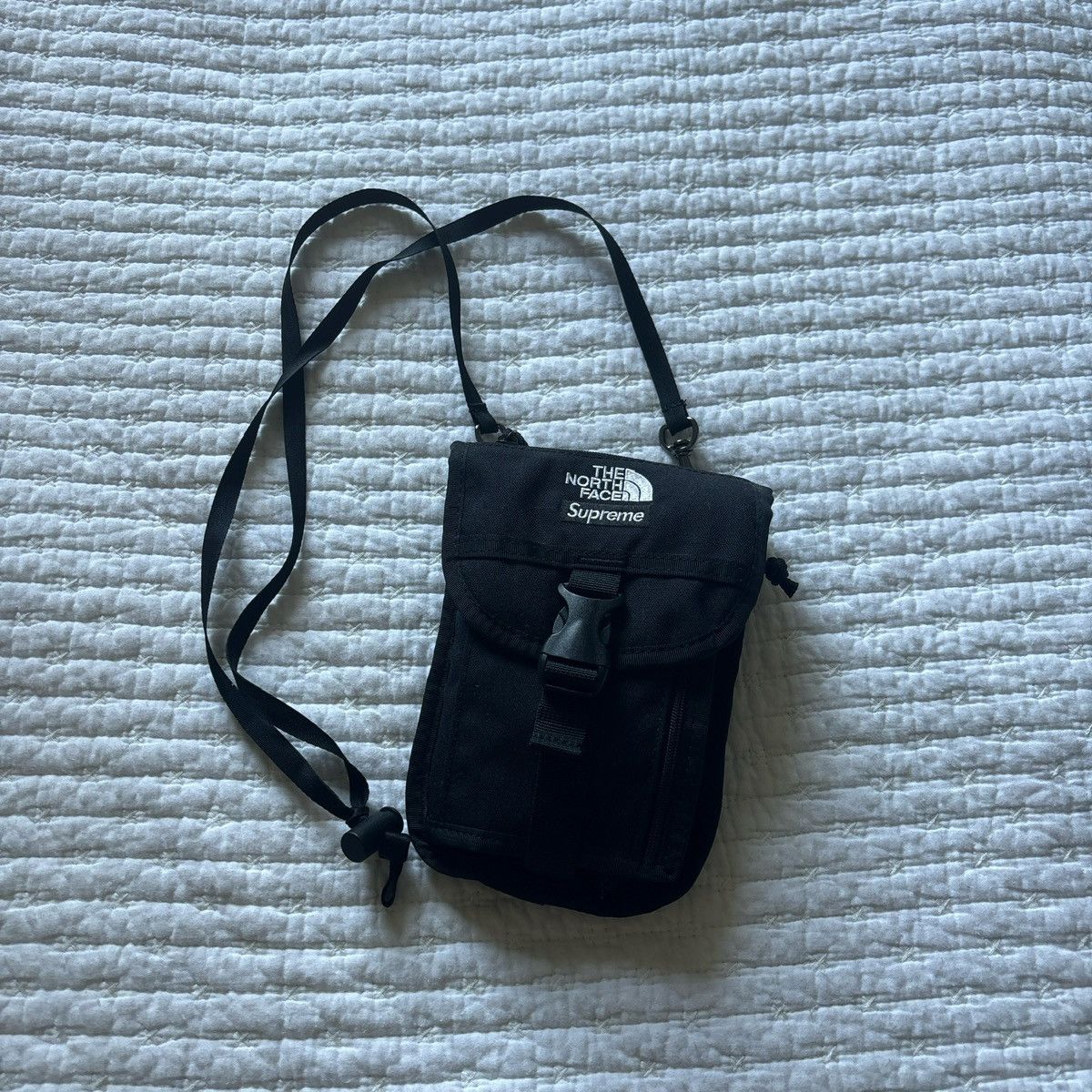Supreme × The North Face Supreme x The North Face RTG utility pouch black Size ONE SIZE - 3 Thumbnail