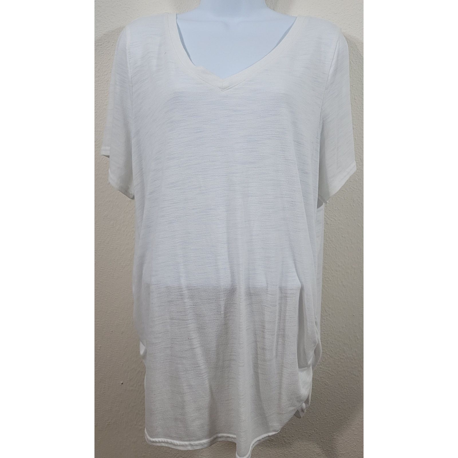 Other White Slub Knit V-Neck Top 22 24 Gathered Side Hem Size 3XL / US 20-22 - 1 Thumbnail
