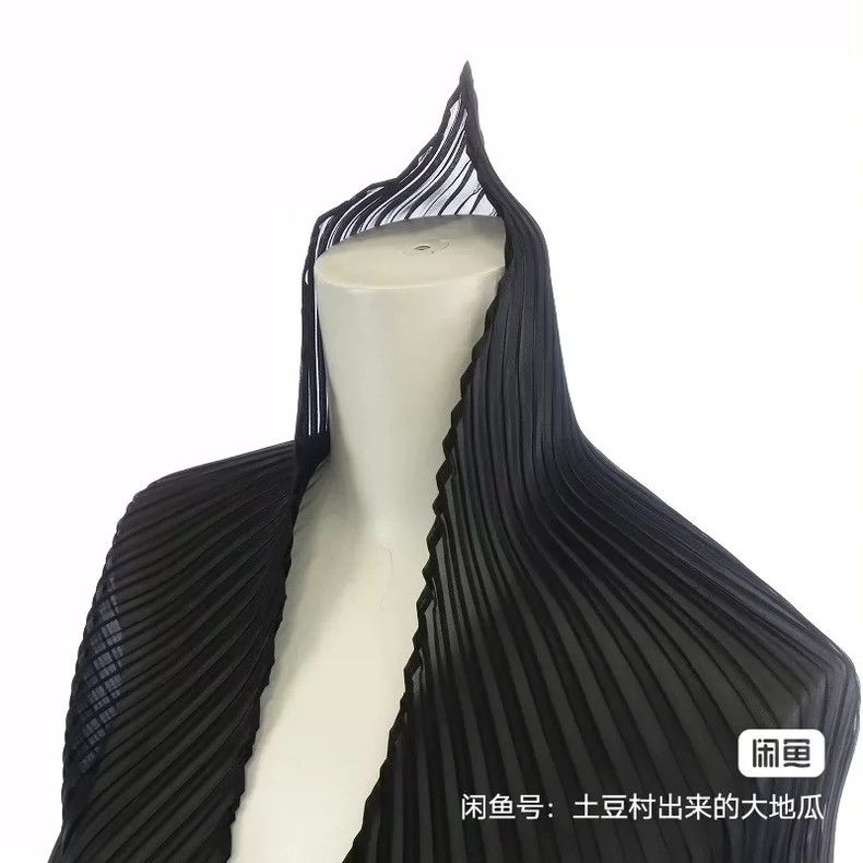 Issey Miyake Issey Miyake Black cicada wings with pointed horns often w Size M / US 6-8 / IT 42-44 - 4 Thumbnail