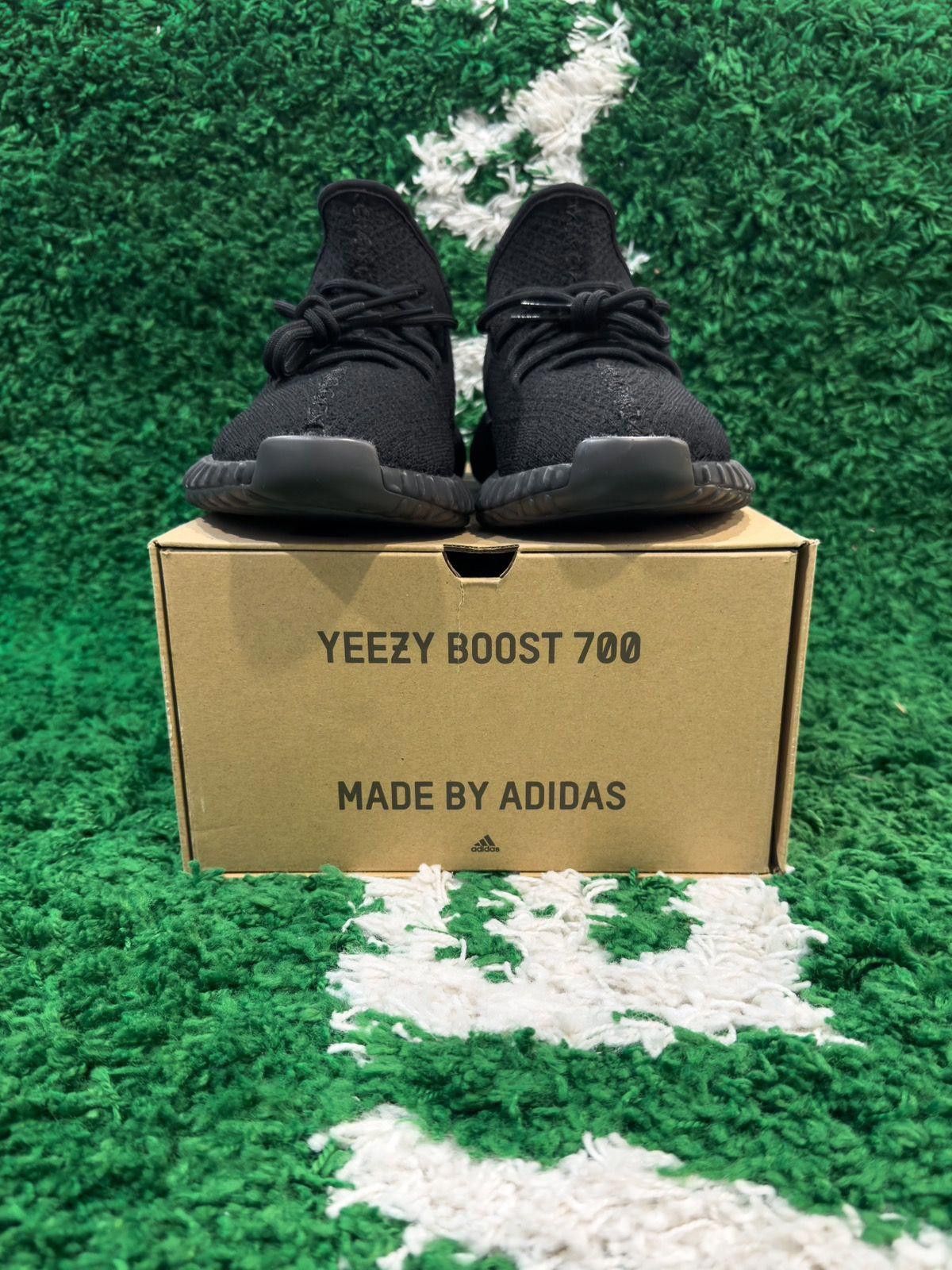 Adidas × Yeezy adidas Yeezy 350 V2 Bred Size US 12 / EU 45 - 4 Thumbnail