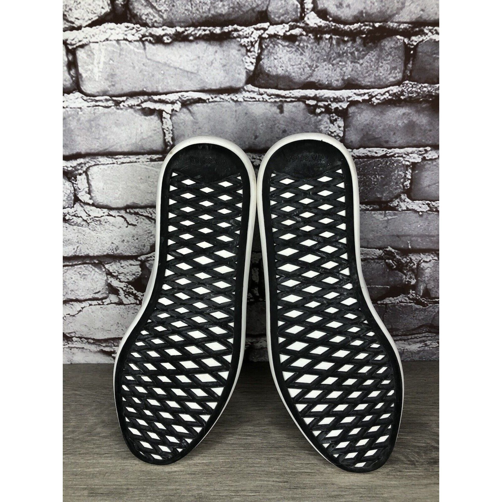 Other Via Spiga White Leather Beige Fabric Slip On Sneakers Women’ Size US 9.5 / IT 39.5 - 12 Thumbnail